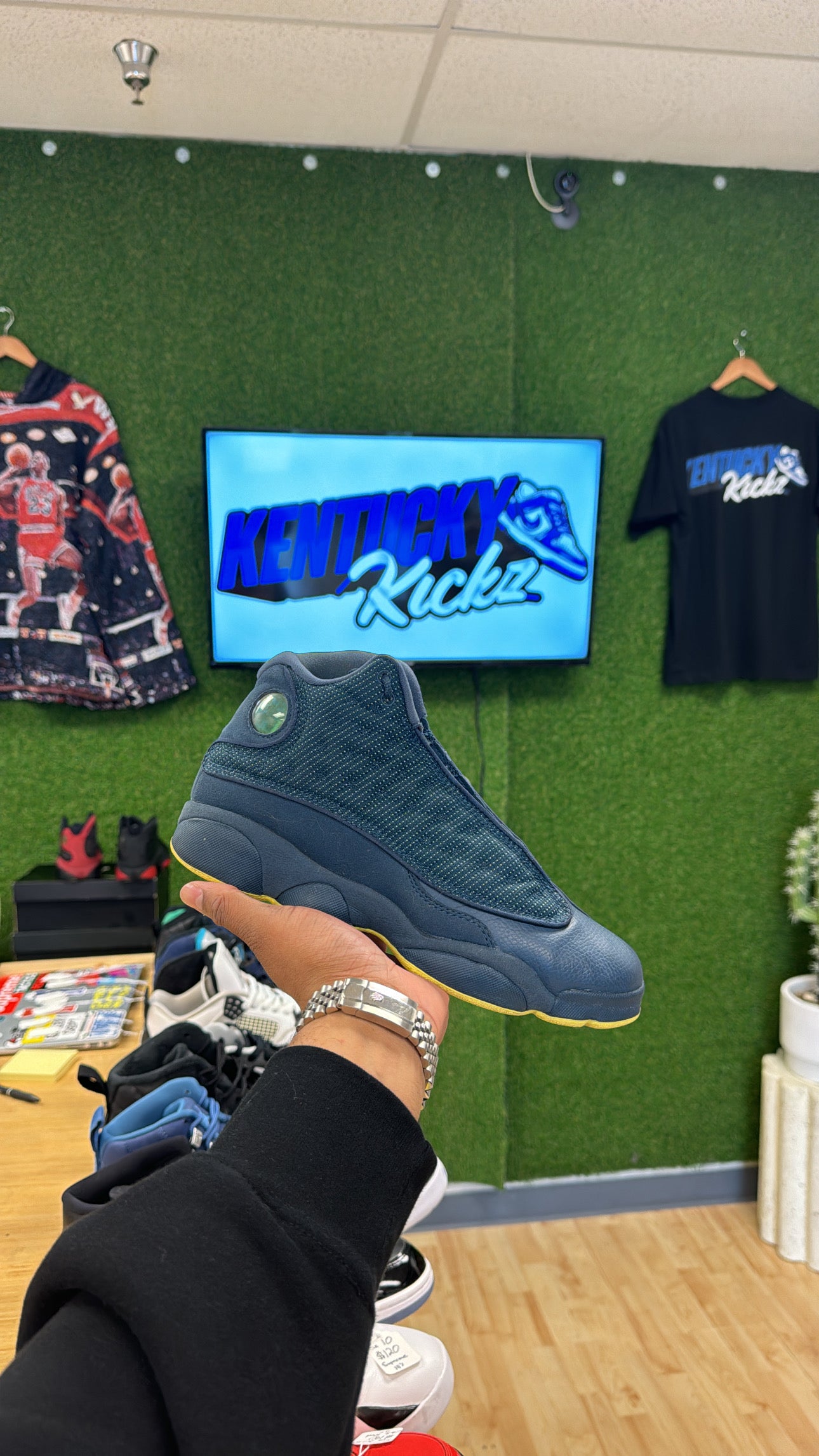 Jordan 13 Retro “Squadron Blue” (Sz 7Y) (USED/NO BOX)