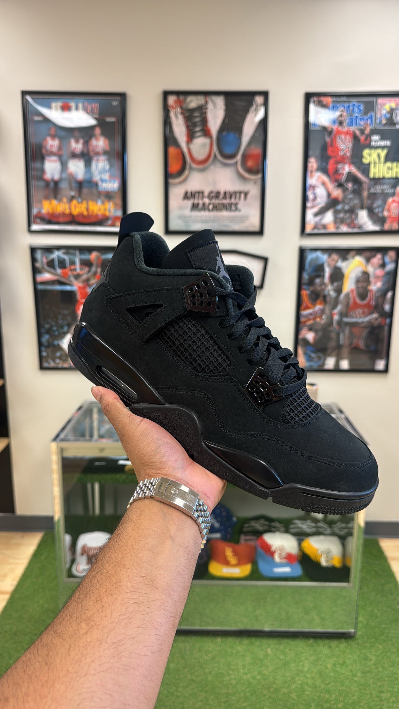 Jordan 4 Retro “Black Cat” 2025 (Sz 13)