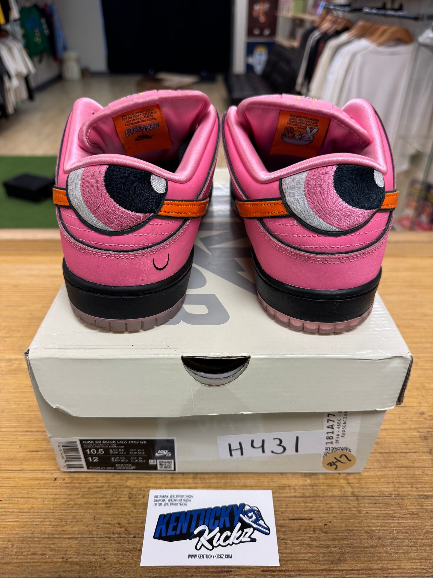 SB Dunk Low “The Powerpuff Girls Blossom” (Sz 10.5)