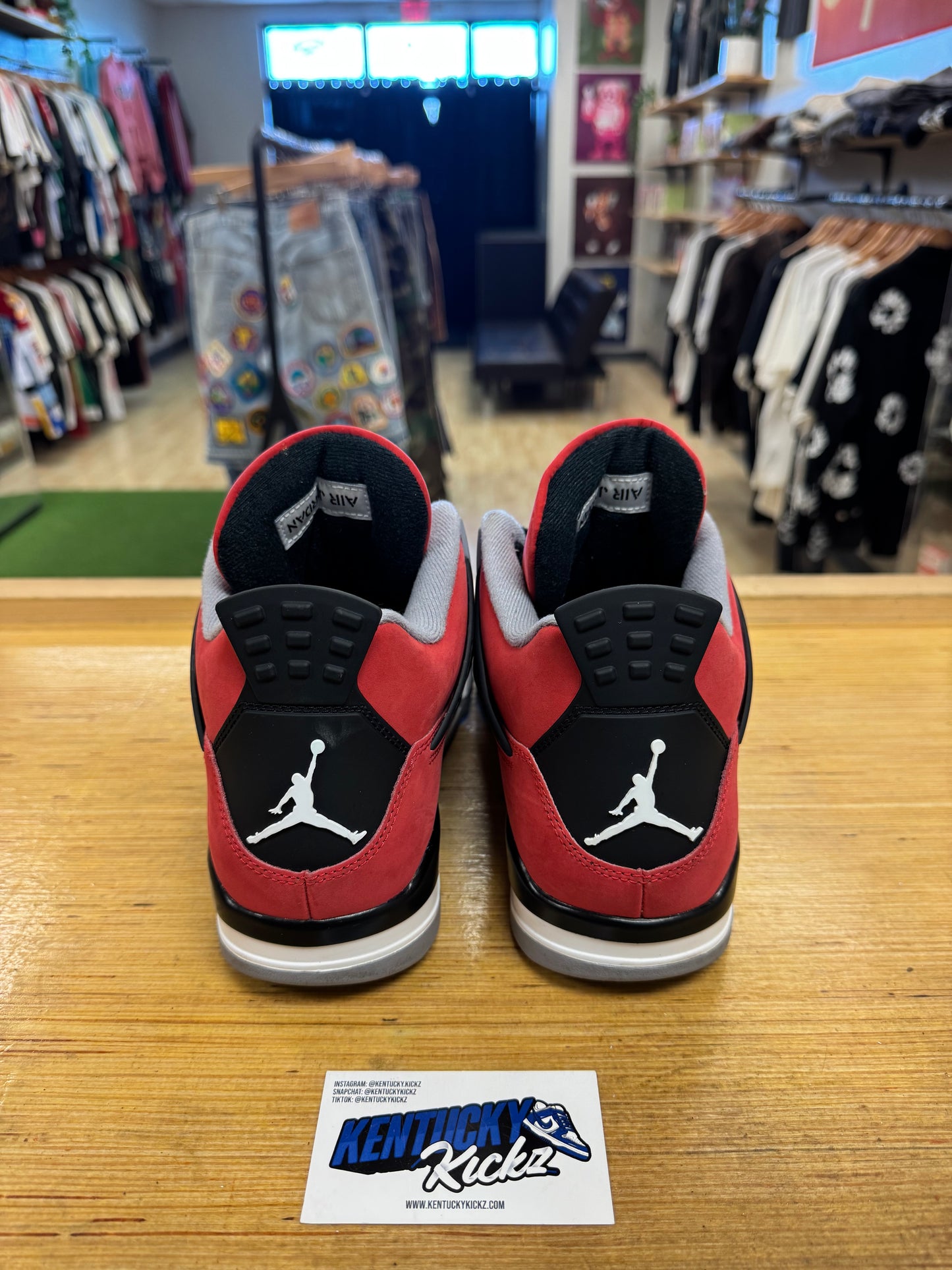 Jordan 4 Retro “Toro Bravo” 2025 (Sz 11.5)