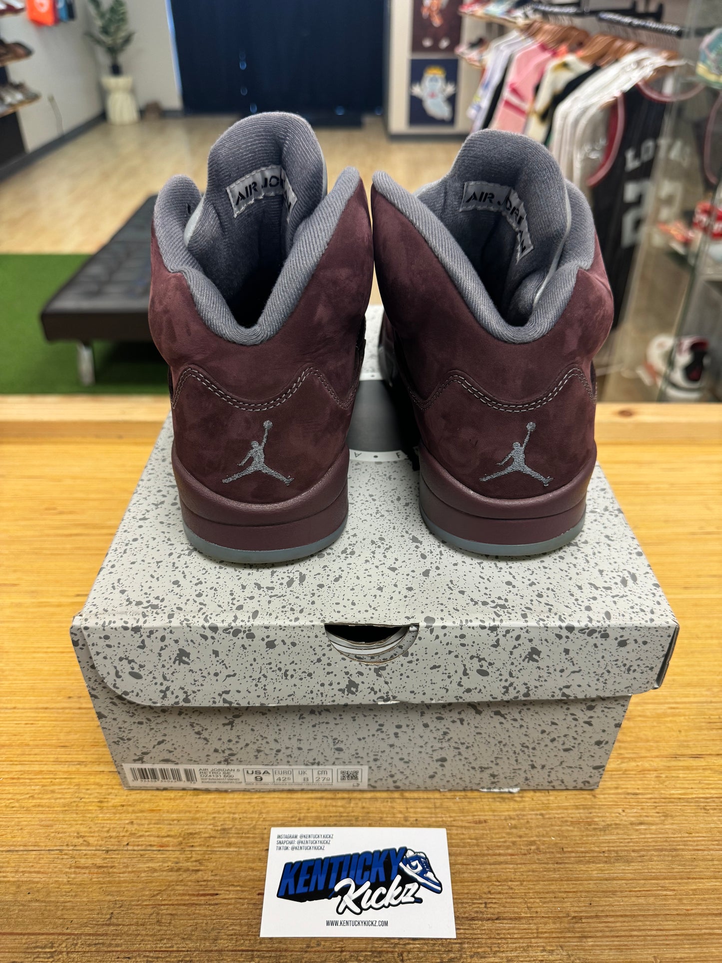 Jordan 5 Retro “Burgundy” 2023 (Sz 9)