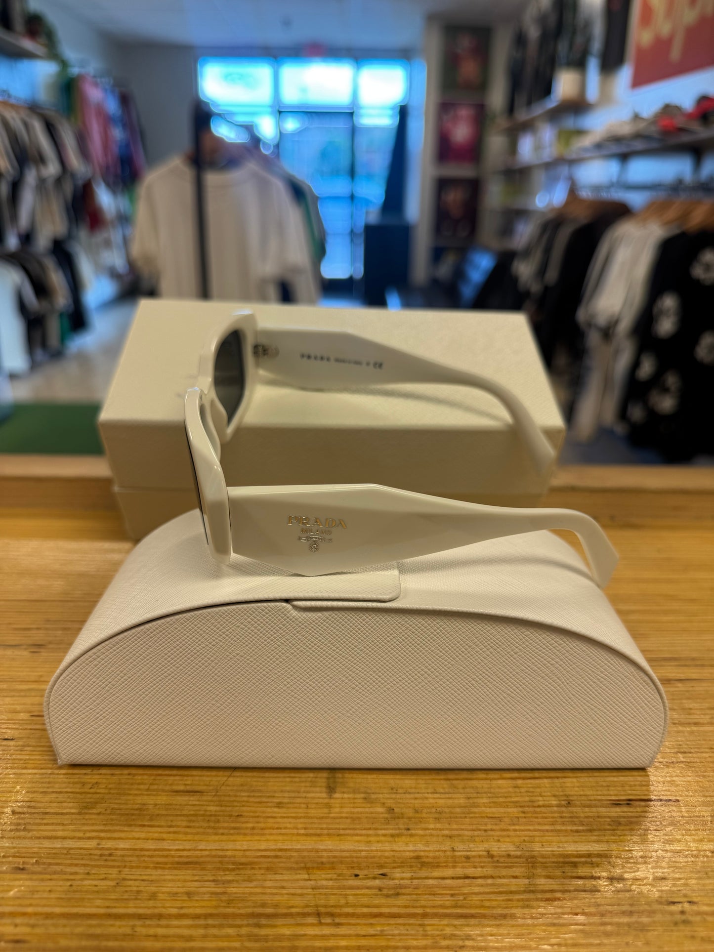 🅿️rada Symbole sunglasses “White”