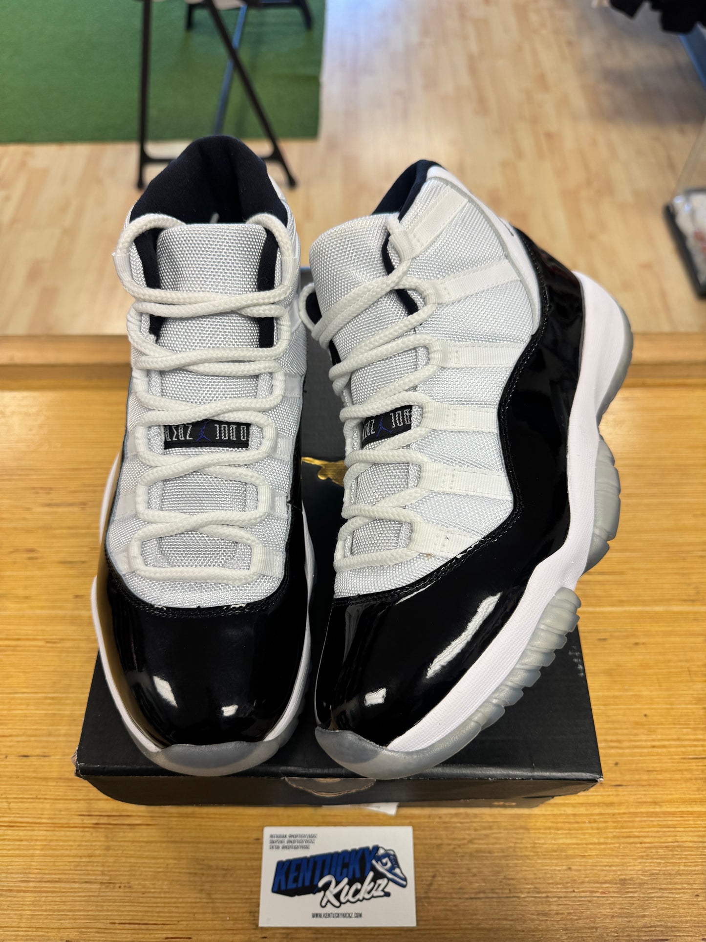 Jordan 11 Retro “Concord ” 2028 (Sz 9)