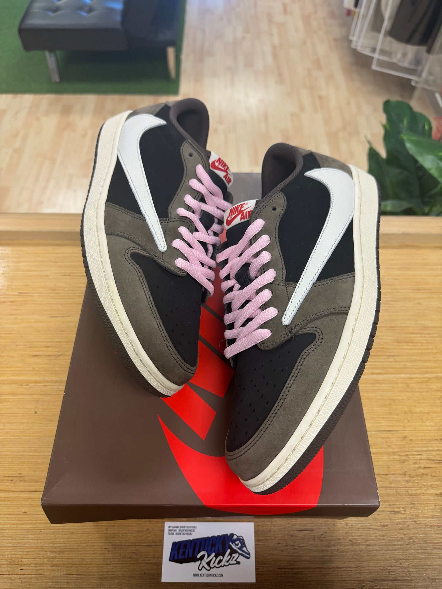 Jordan 1 Retro Low OG SP “Travis Scott Mocha ” (Sz 12.5)