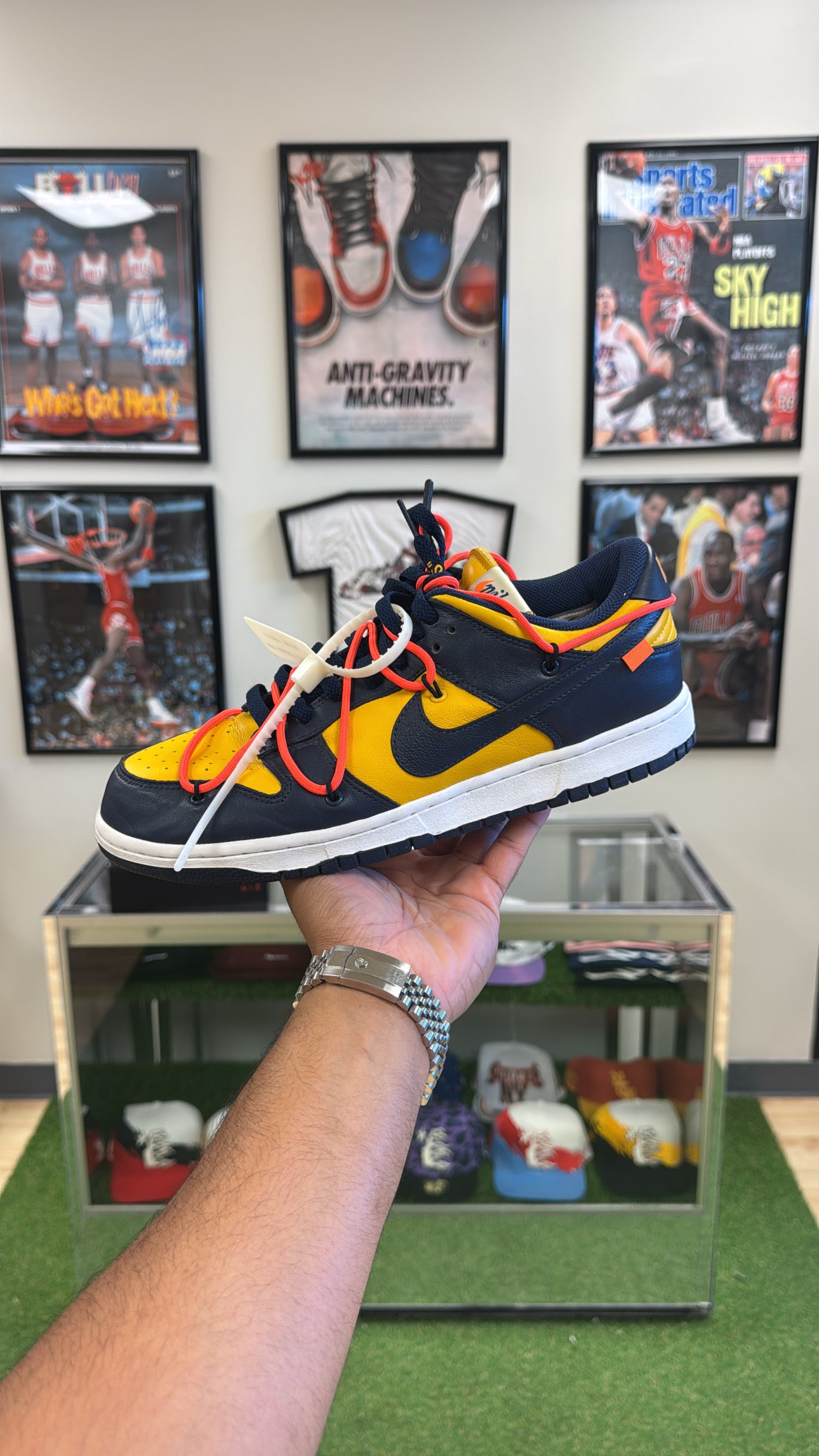 Dunk Low “Off-White University Gold”