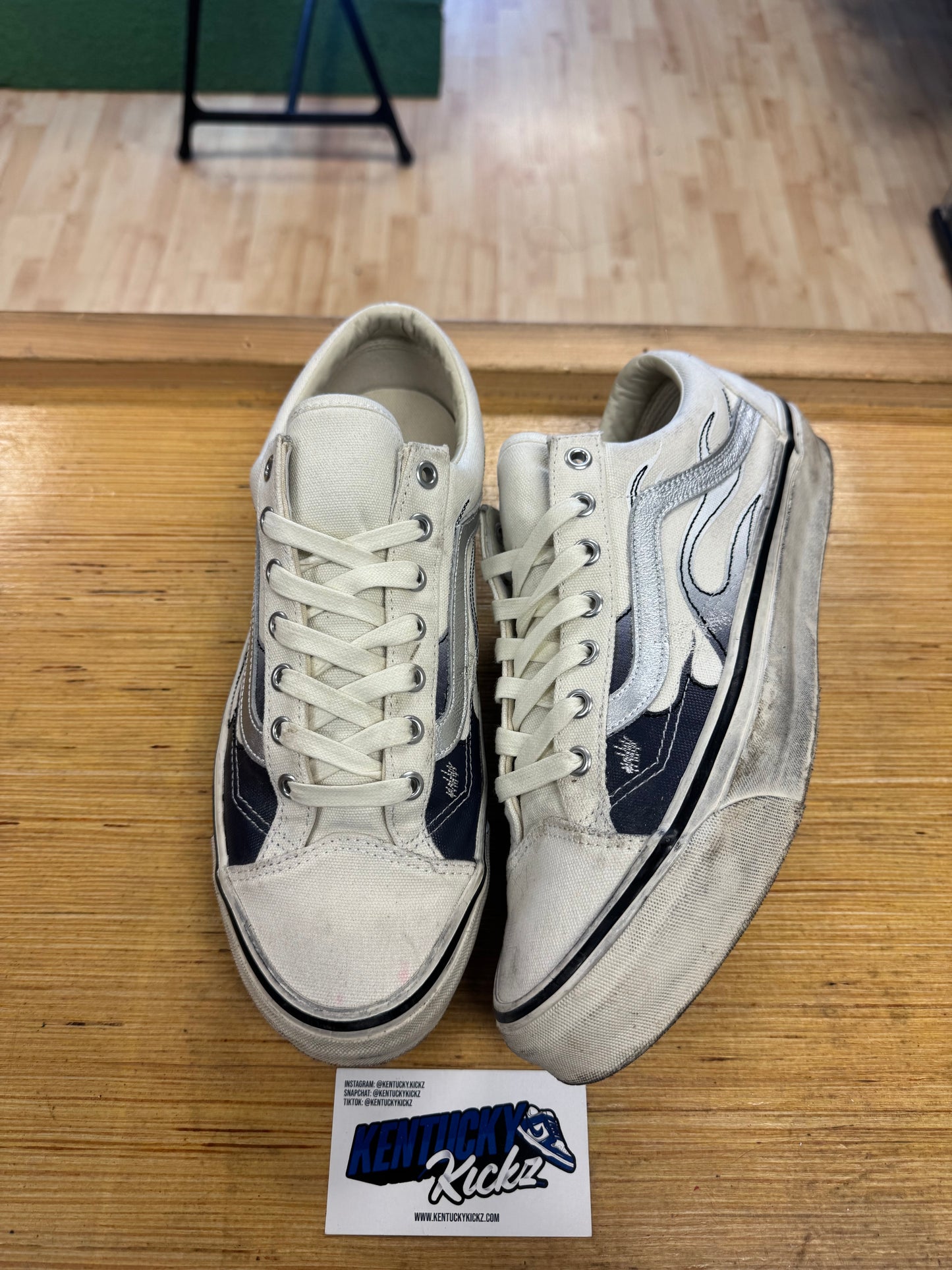 Vans LX Old Skool “Archive Flames White” (Sz 10.5)