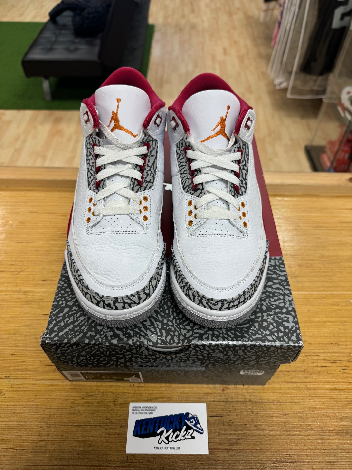 Jordan 3 Retro “Cardinal” (Sz 8.5)