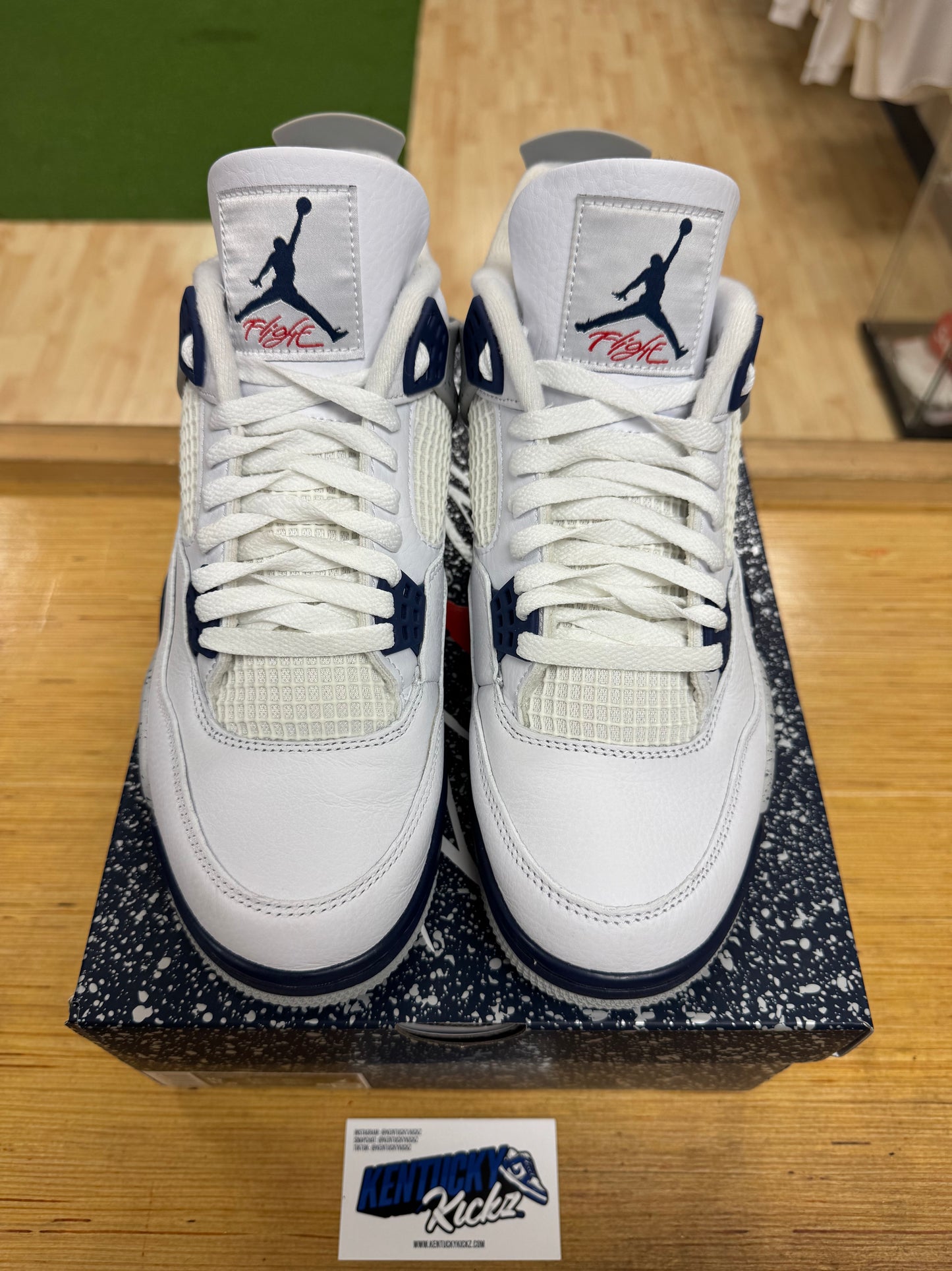 Jordan 4 Retro “Midnight Navy” (Sz 10)