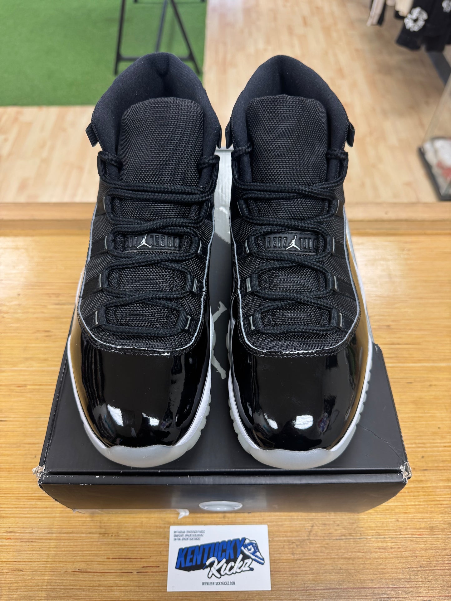 Jordan 11 Retro “Jubilee 25th Anniversary” (Sz 10.5)