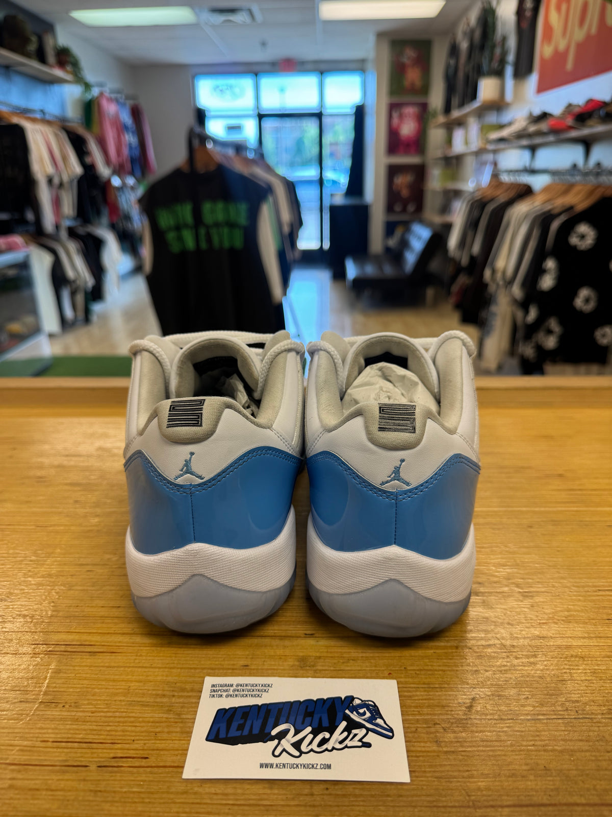 Jordan 11 Retro Low “University Blue” 2026 (Sz 12)