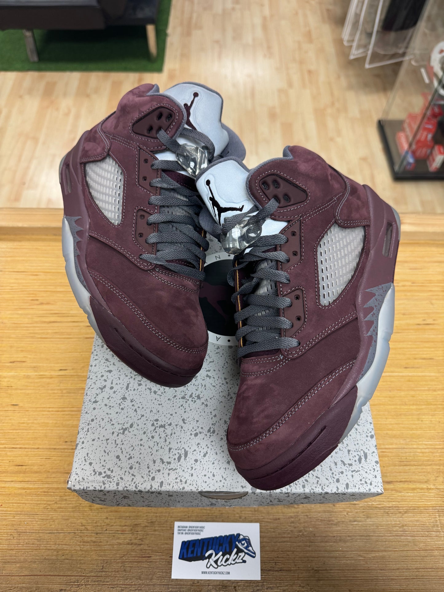 Jordan 5 Retro “Burgundy” 2023 (Sz 9)