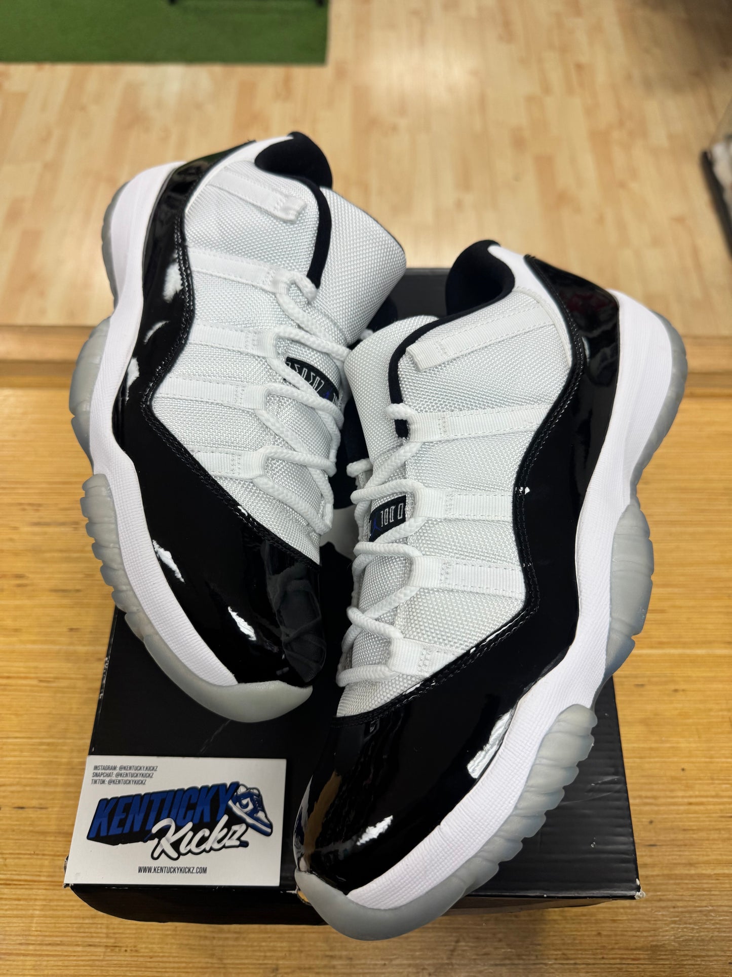 Jordan 11 Low Retro “Concord ” (Sz 10.5)