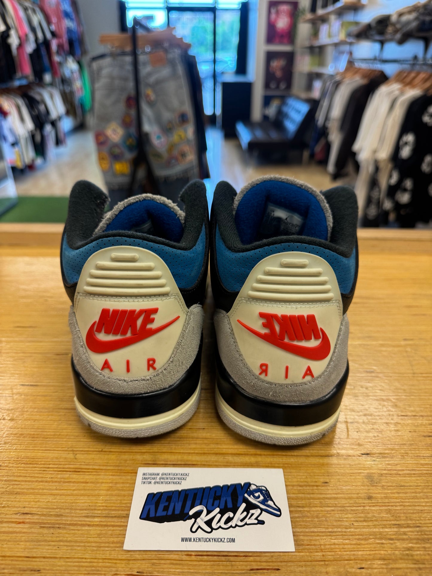 Jordan 3 Retro “Rare Air” (Sz 10.5)