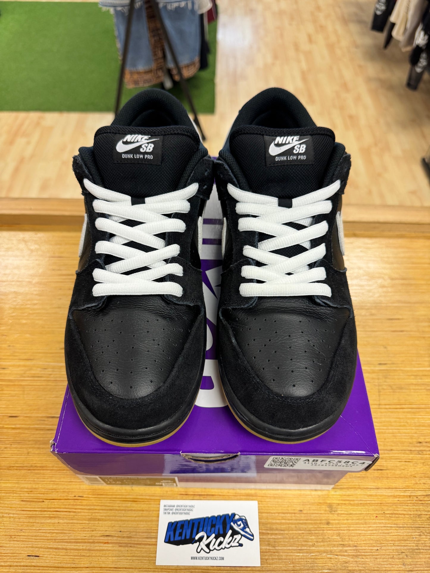SB Dunk Low “Black White Gum” (Sz 12)