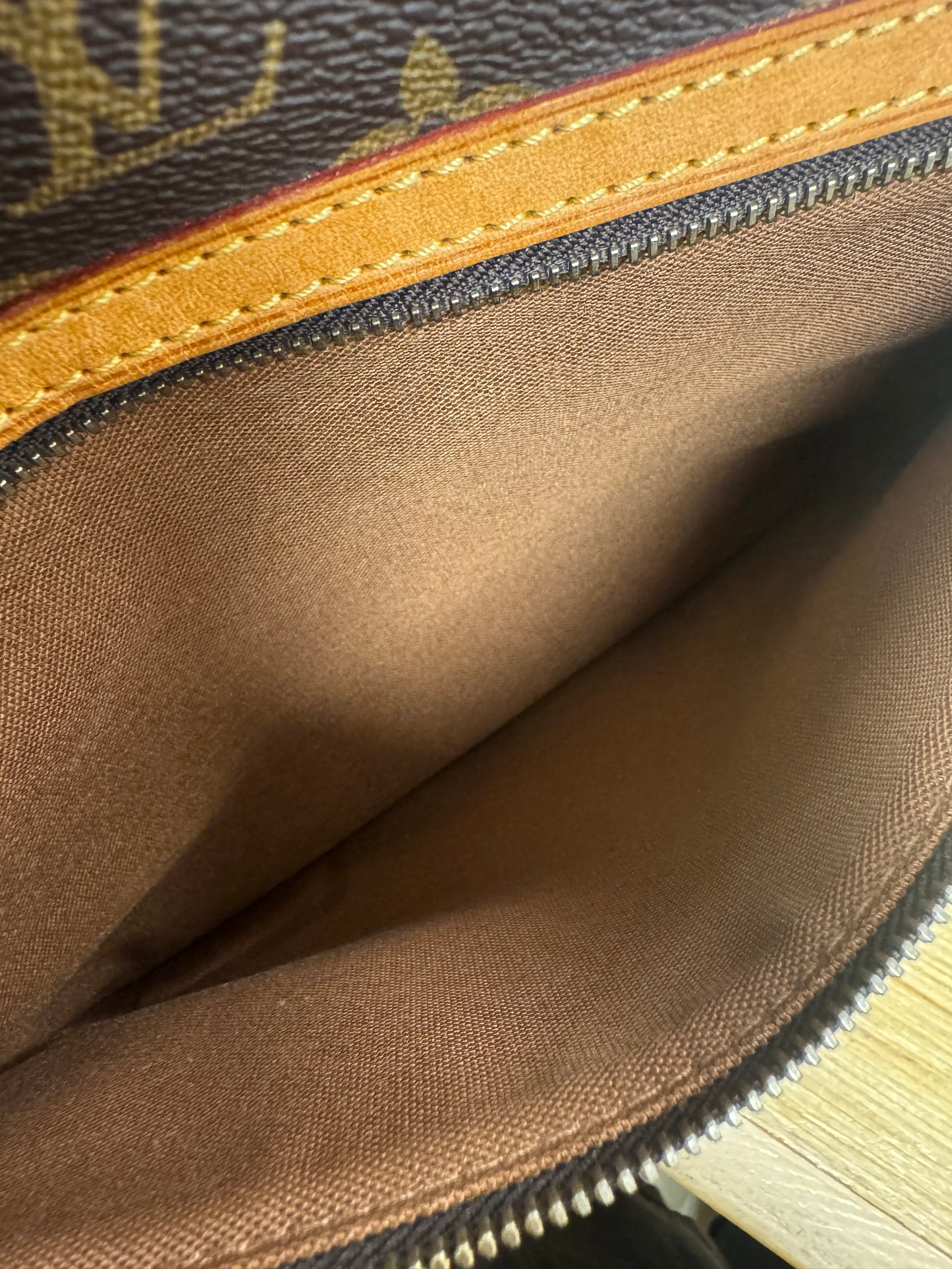“Vintage” Bosphore Messenger (Monogram Canvas)