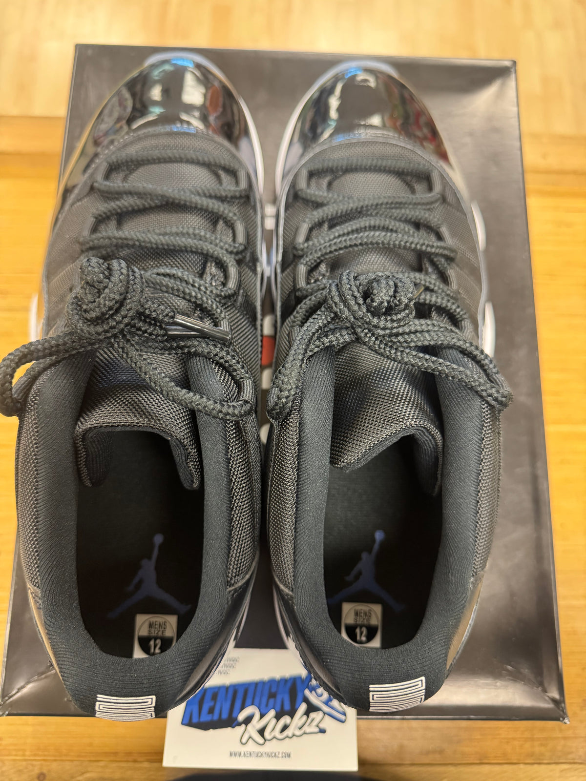 Jordan 11 Low “Space Jam” (Sz 12)