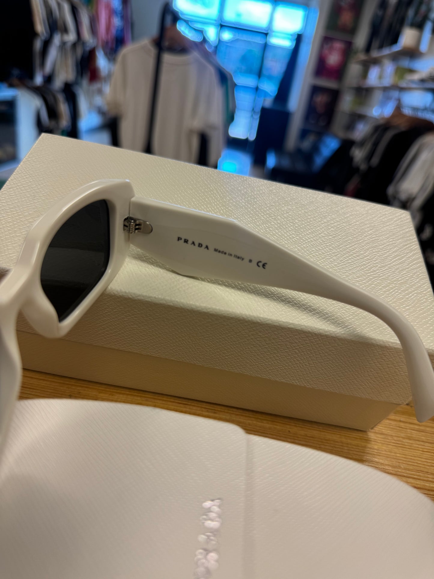 🅿️rada Symbole sunglasses “White”