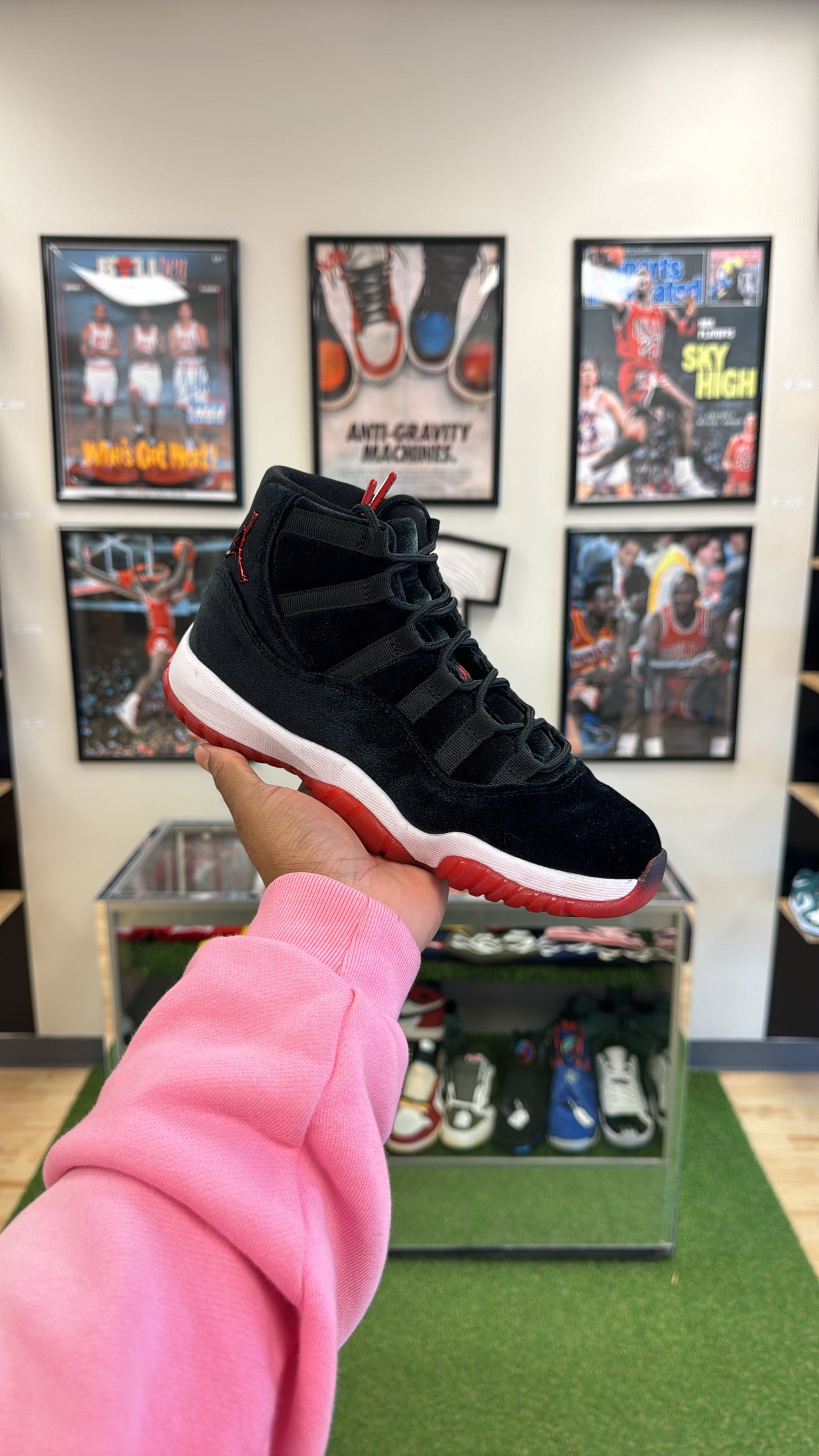 Jordan 11 Retro “Bred Velvet” (Sz 7W / 5.5Y)