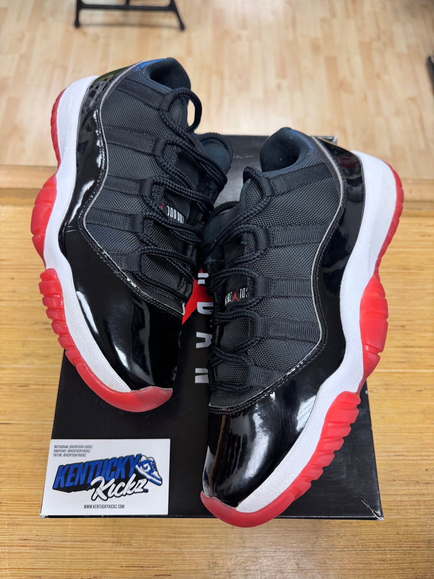 Jordan 11 Retro Low “Bred” 2025 (Sz 7.5)