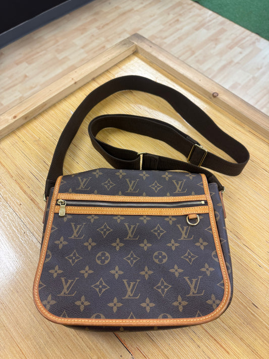 “Vintage” Bosphore Messenger (Monogram Canvas)