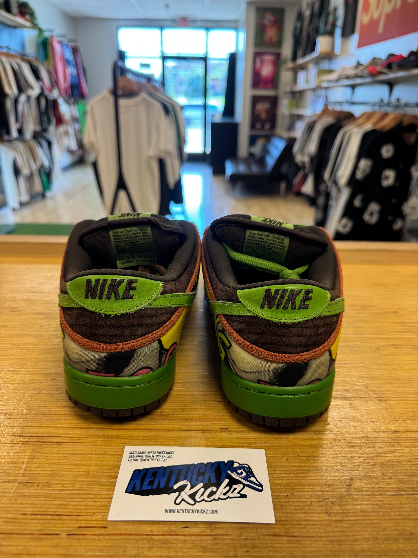 SB Dunk Low “De La Soul” (Sz 9.5)