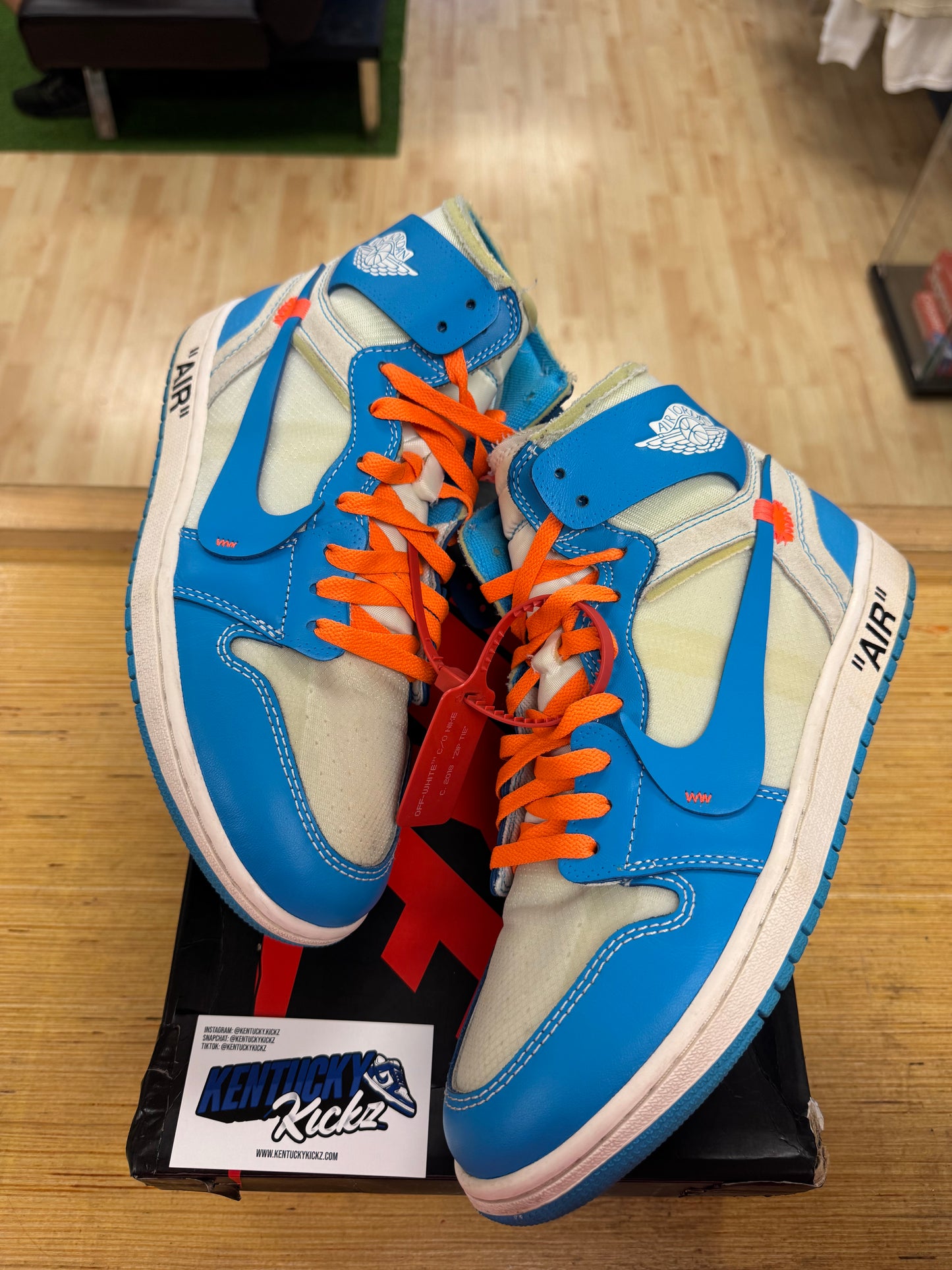 Jordan 1 Retro High “Off-White University Blue” (Sz 10)