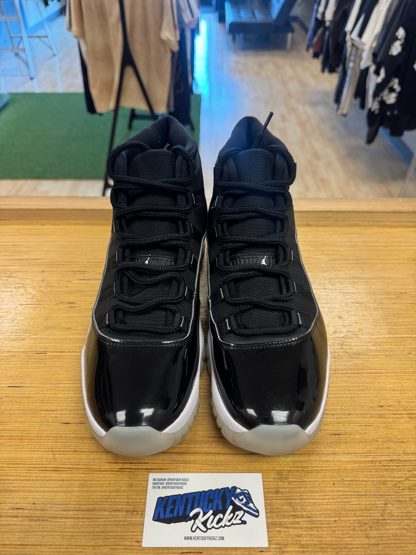 Jordan 11 Retro “Jubilee 25th Anniversary” (Sz 13)