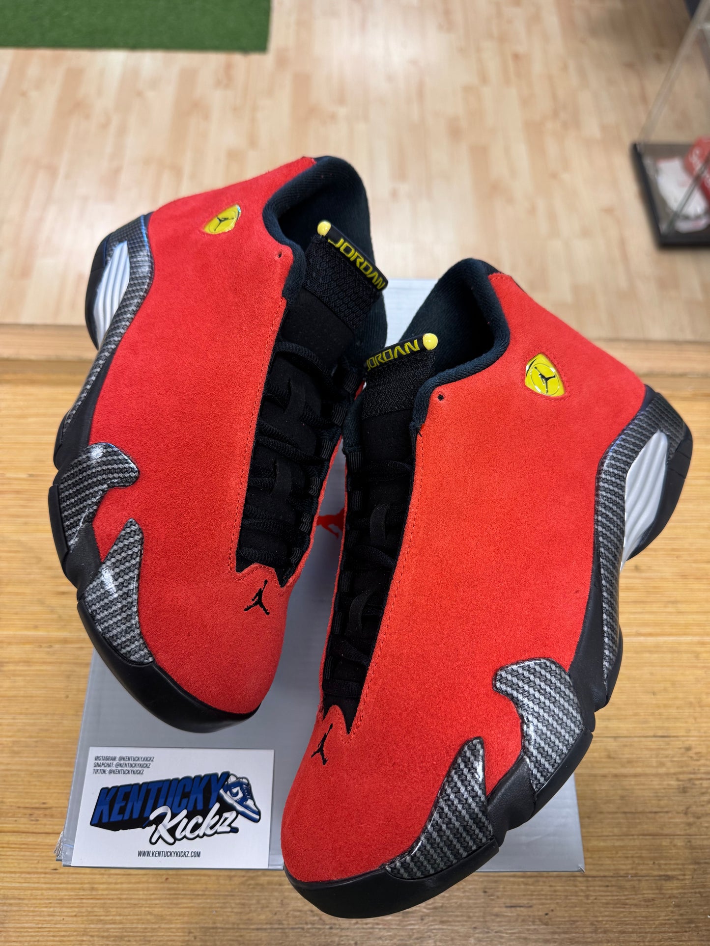 Jordan 14 Retro “Ferrari” 2025 (Sz 8.5)
