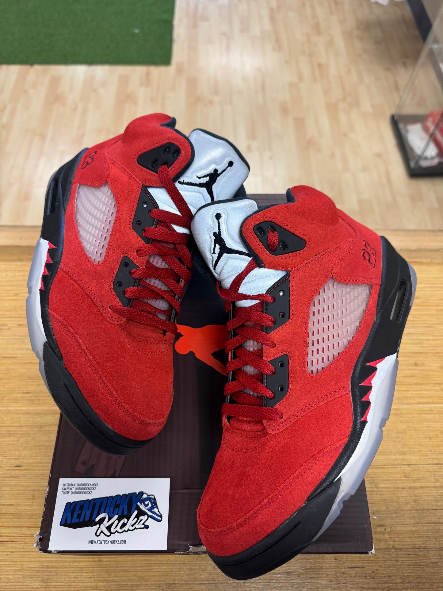 Jordan 5 Retro “Raging Bull” 2021 (Sz 9)