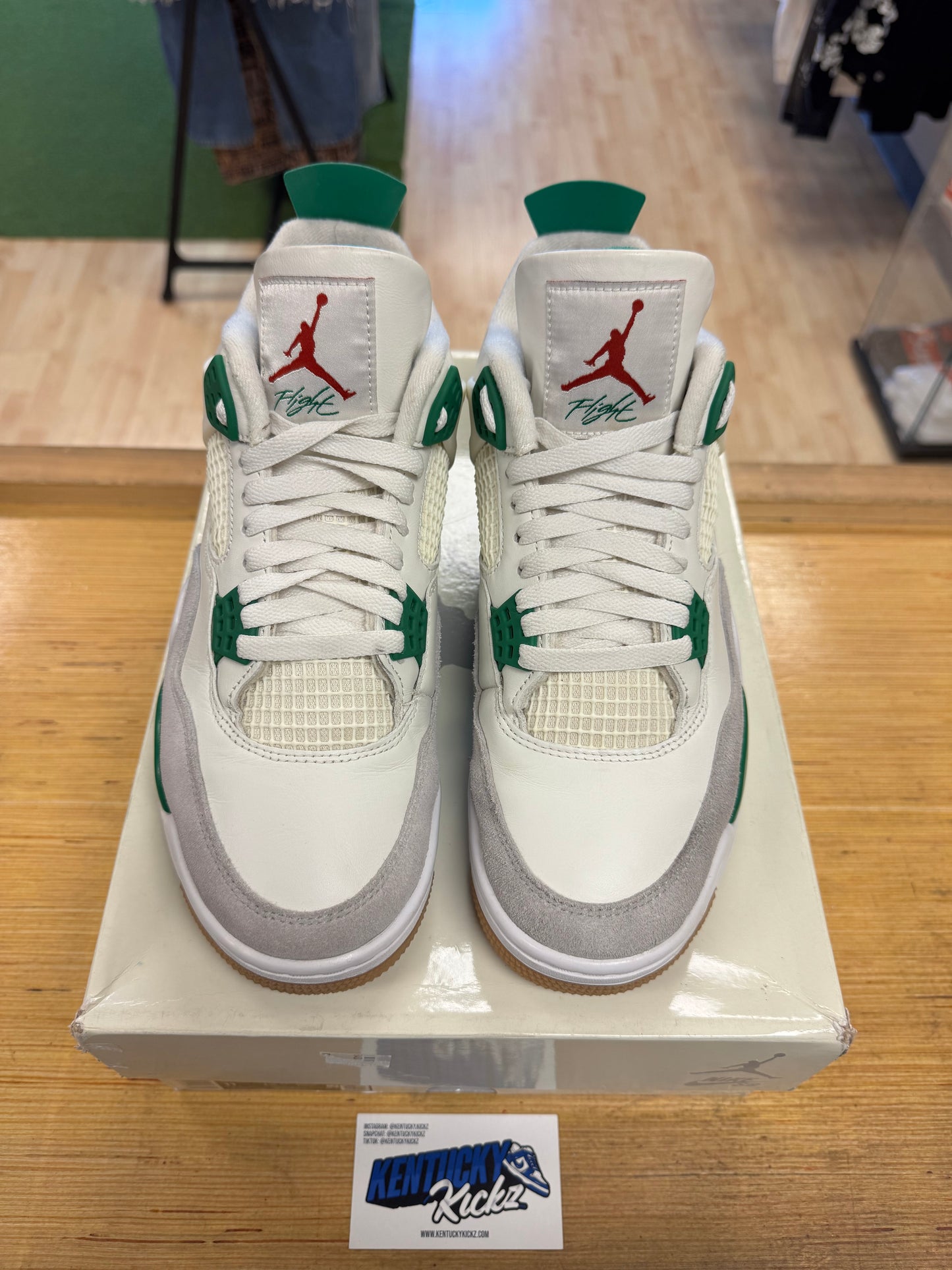 Jordan 4 Retro SB “Pine Green” (Sz 9.5)