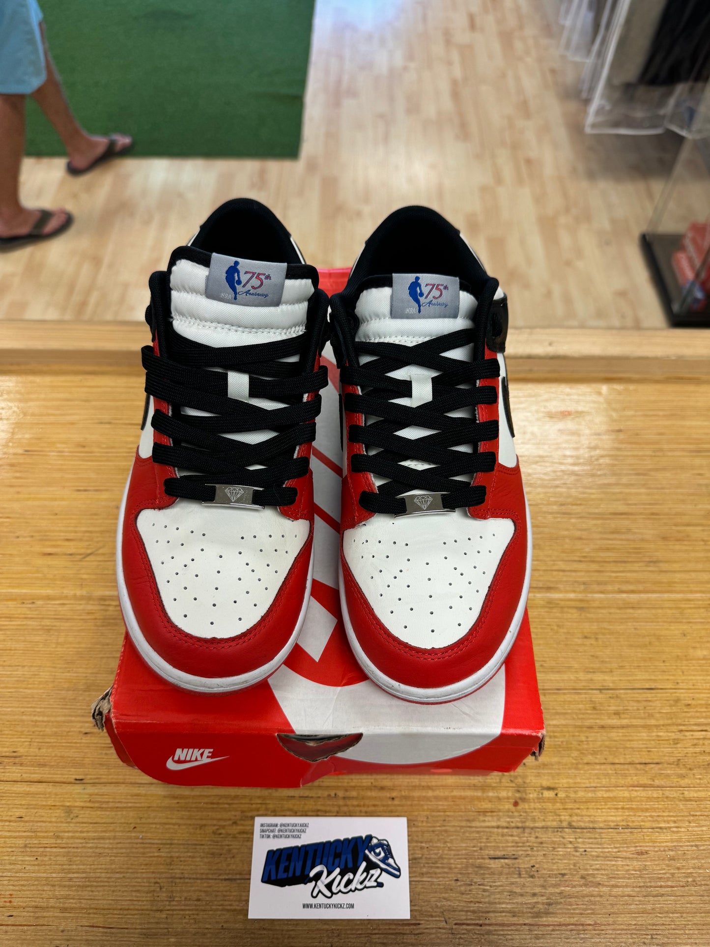 Dunk Low “NBA 75th Anniversary Chicago” (Sz 8) (USED)