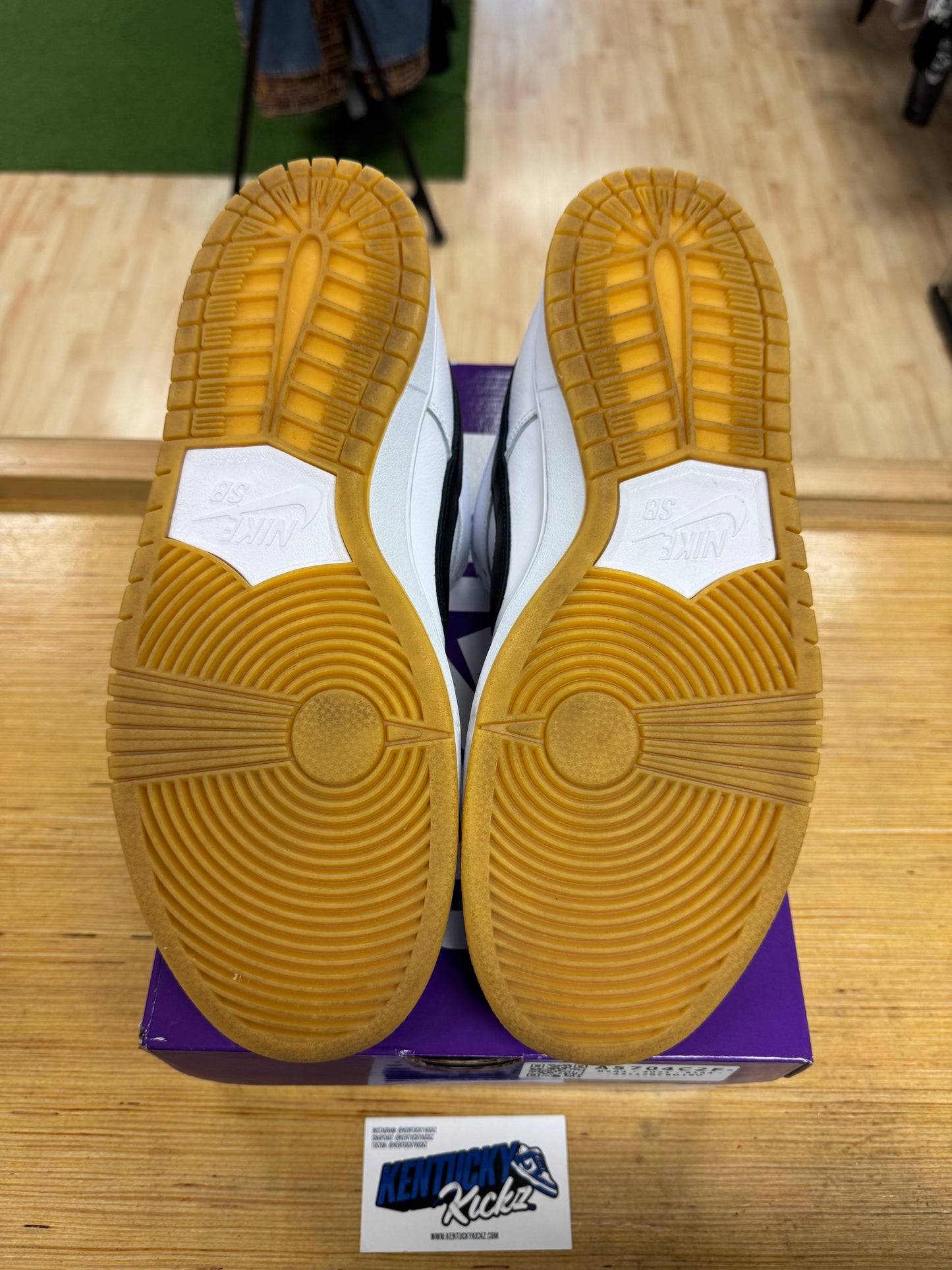 SB Dunk Low Pro “White Gum” (Sz 12)