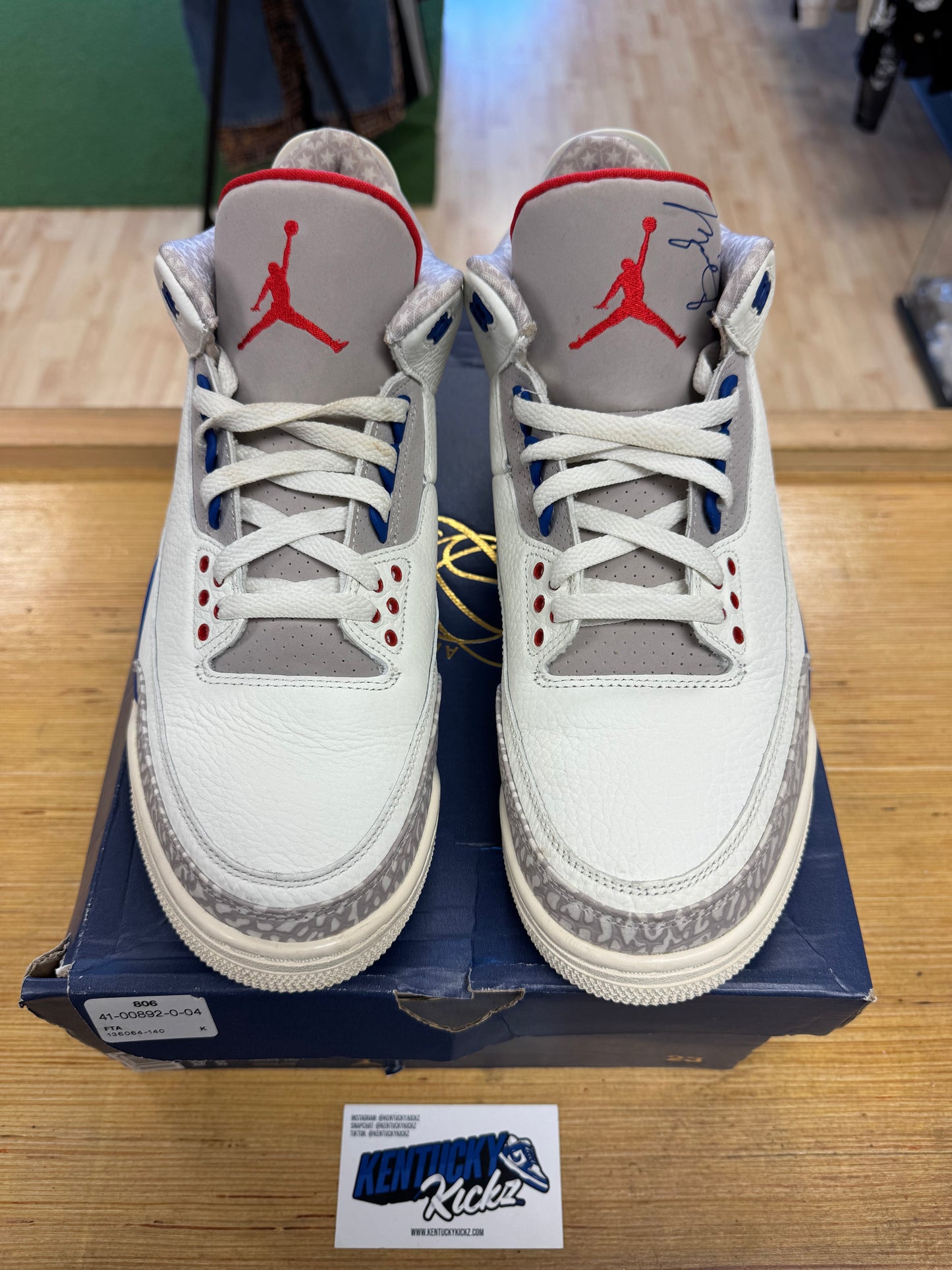 Jordan 3 Retro “International Flight” (Sz 11)
