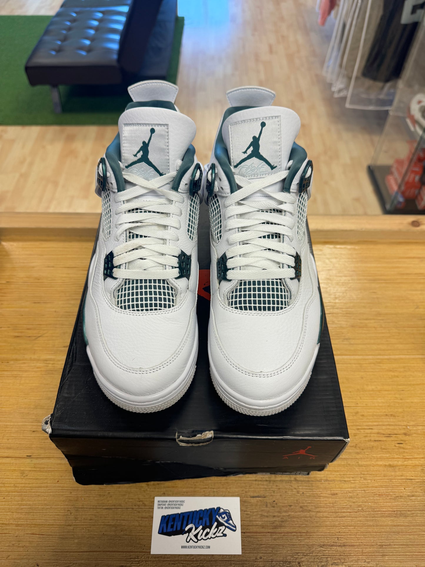 Jordan 4 Retro “Oxidized Green” (Sz 11)