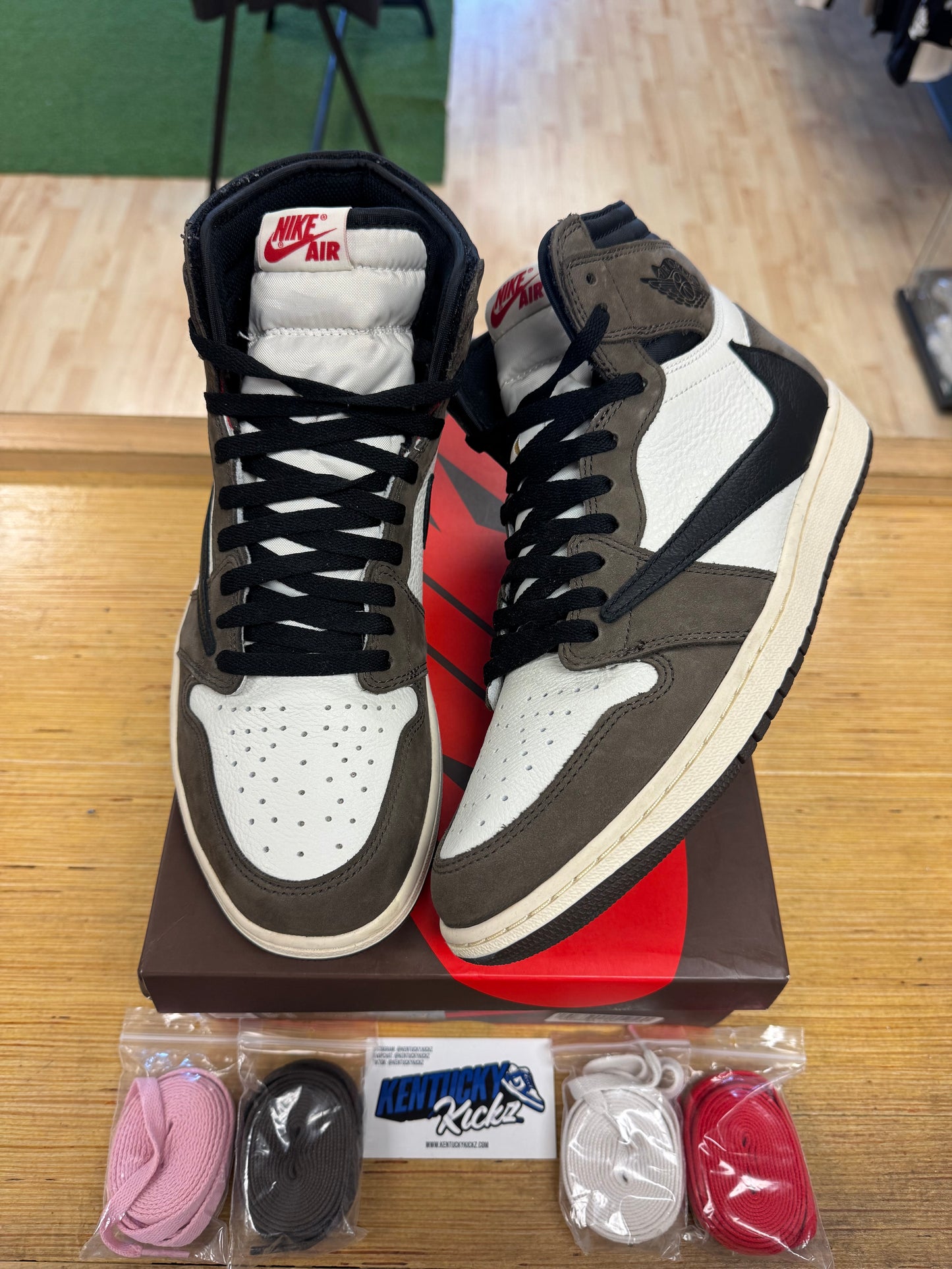 Jordan 1 Retro High OG SP “Travis Scott Mocha” (Sz 11)