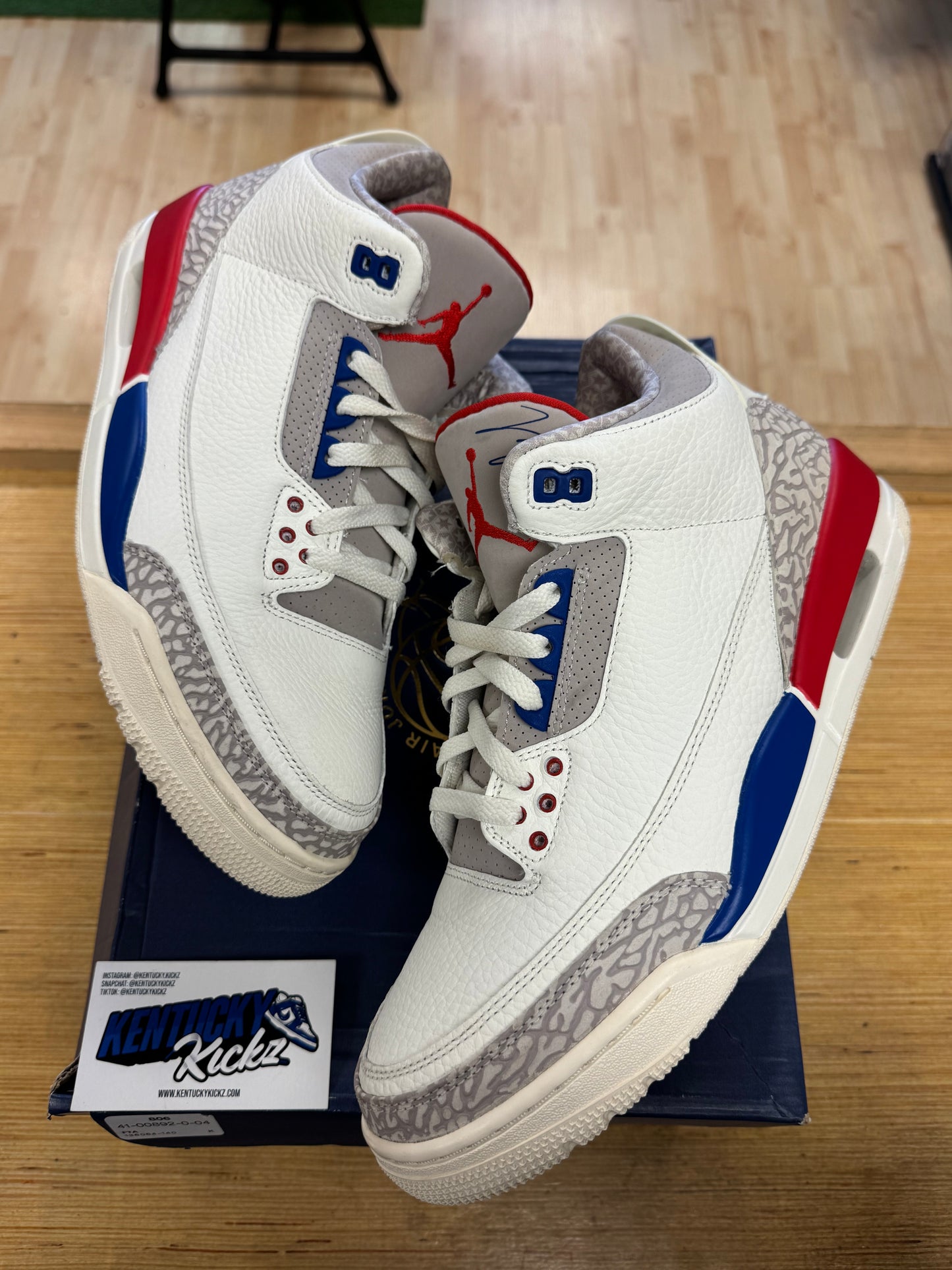 Jordan 3 Retro “International Flight” (Sz 11)