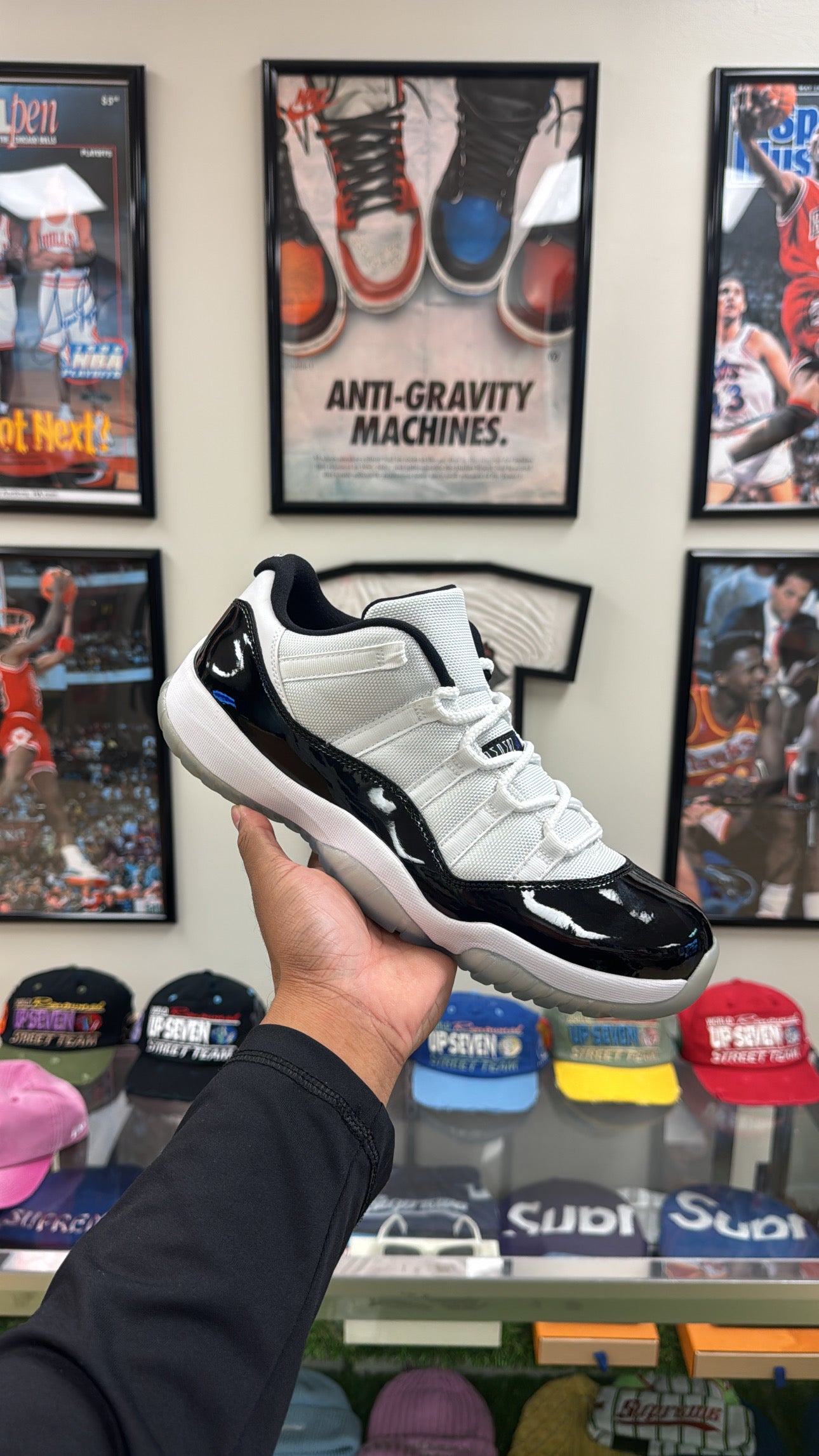 Jordan 11 Low Retro “Concord ” (Sz 10.5)