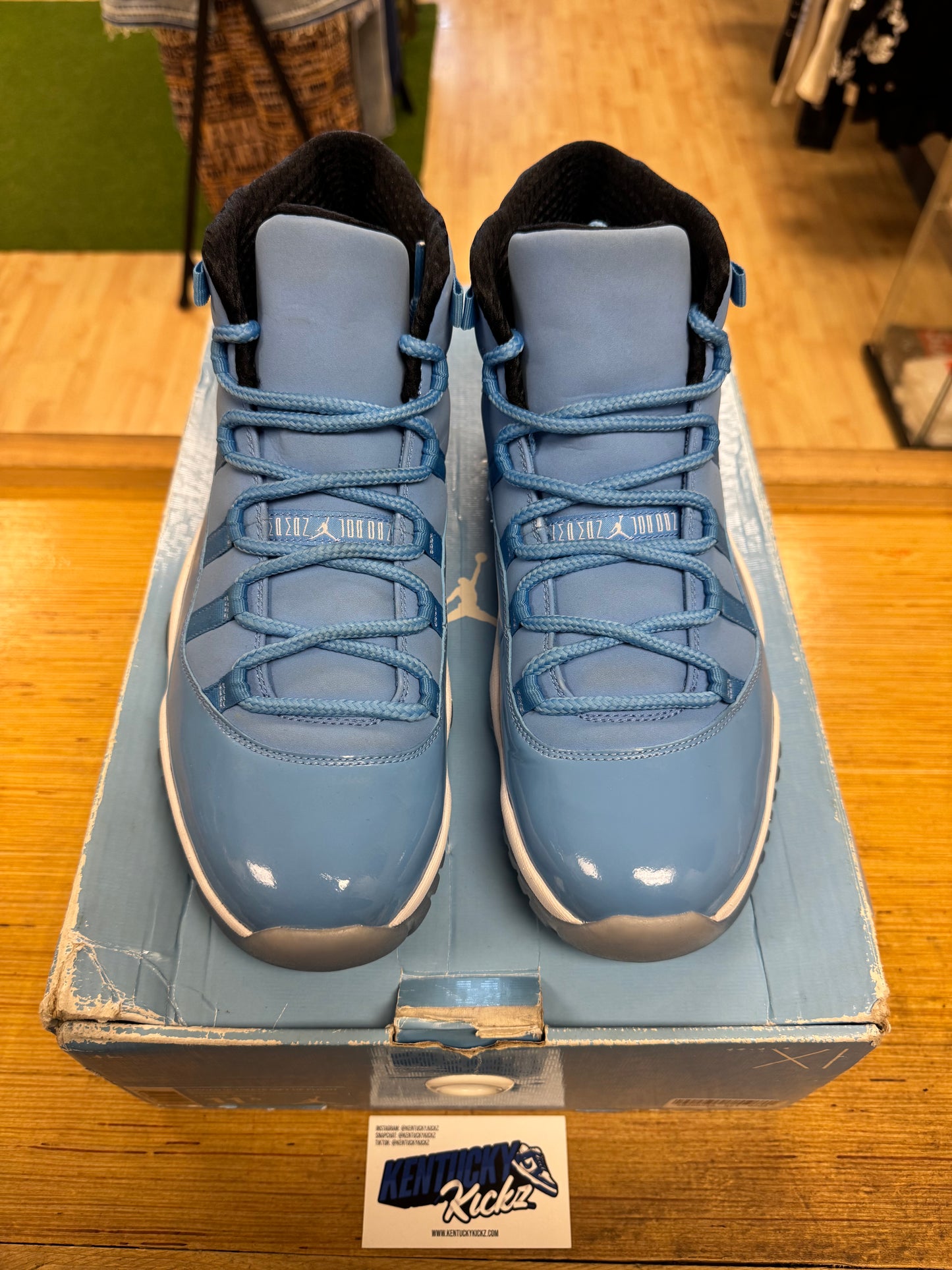 Jordan 11 Retro “Pantone” (Sz 11.5)