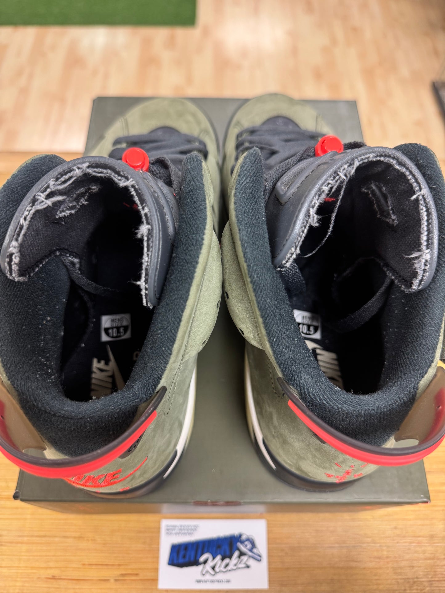 Jordan 6 Retro “Travis Scott” (Sz 10.5)