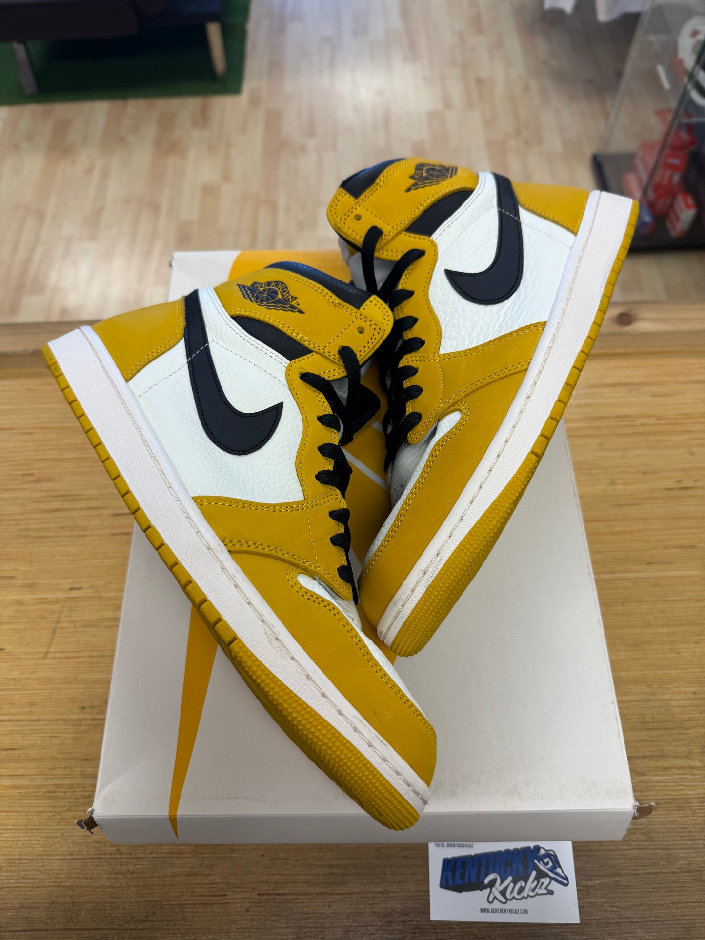 Jordan 1 Retro “Ochre” (Sz 11.5)