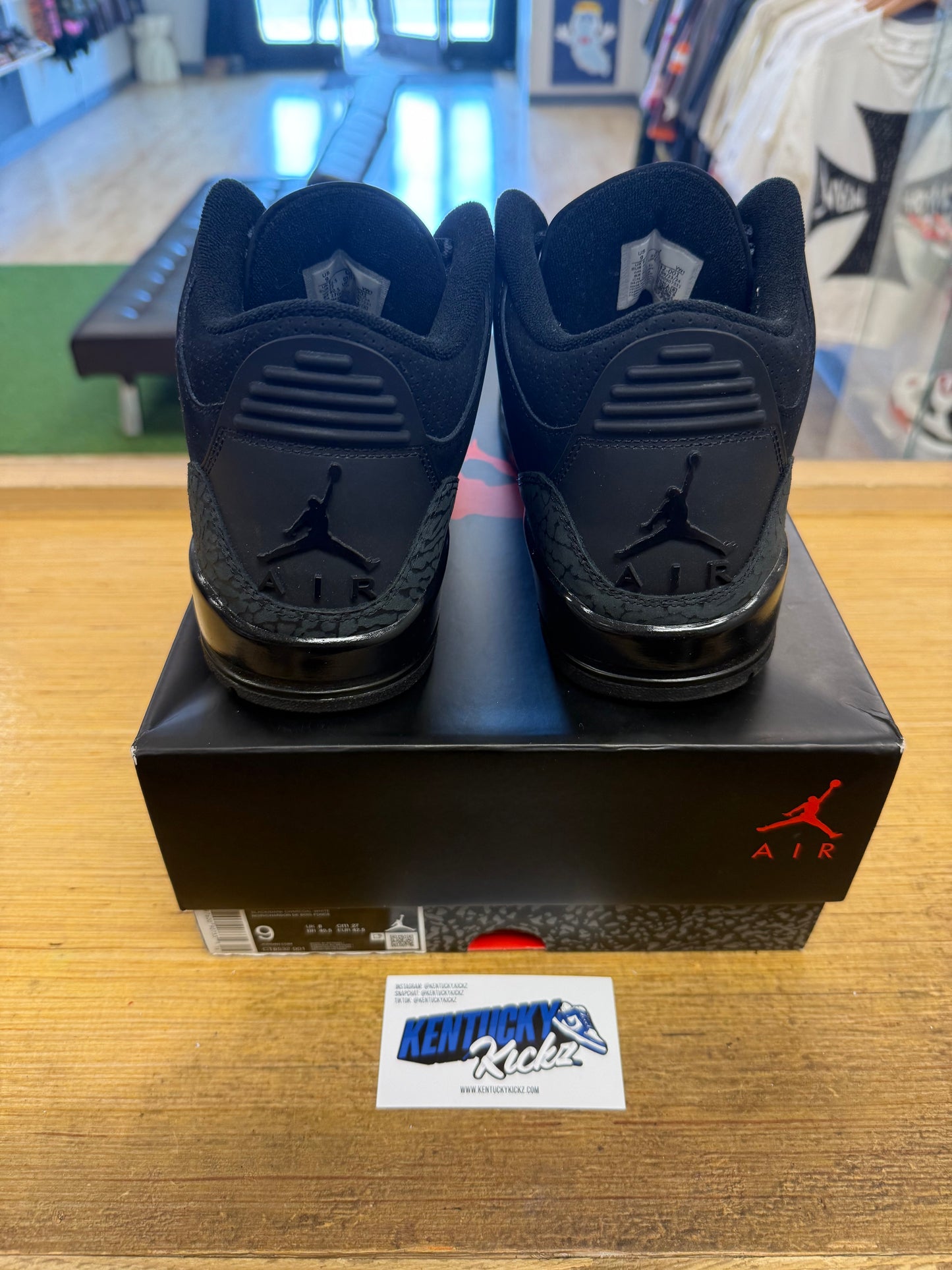 Jordan 3 Retro “Black Cat” 2025 (Sz 9)