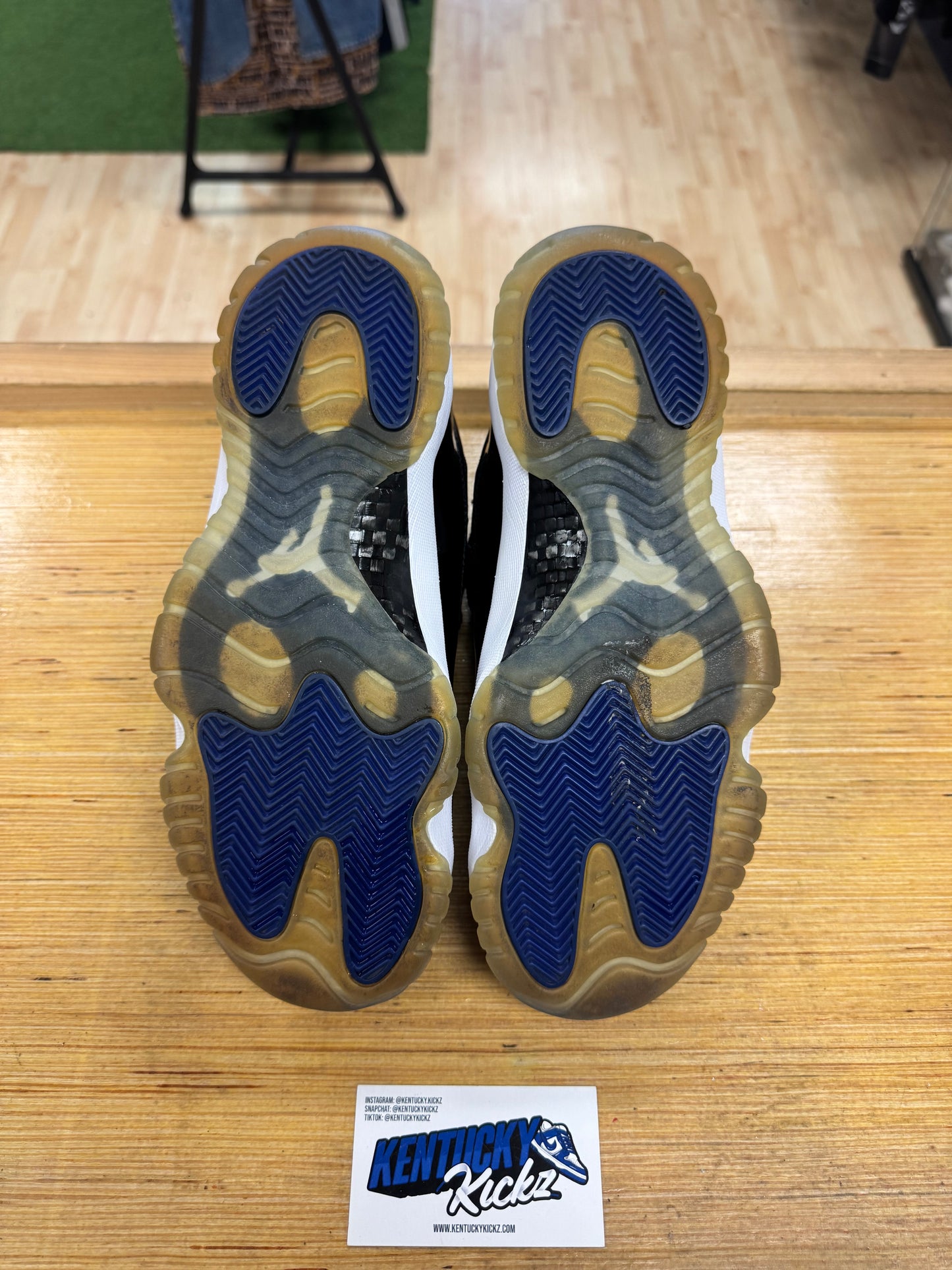 Jordan 11 Retro “Space Jam” 2016 (Sz 9)