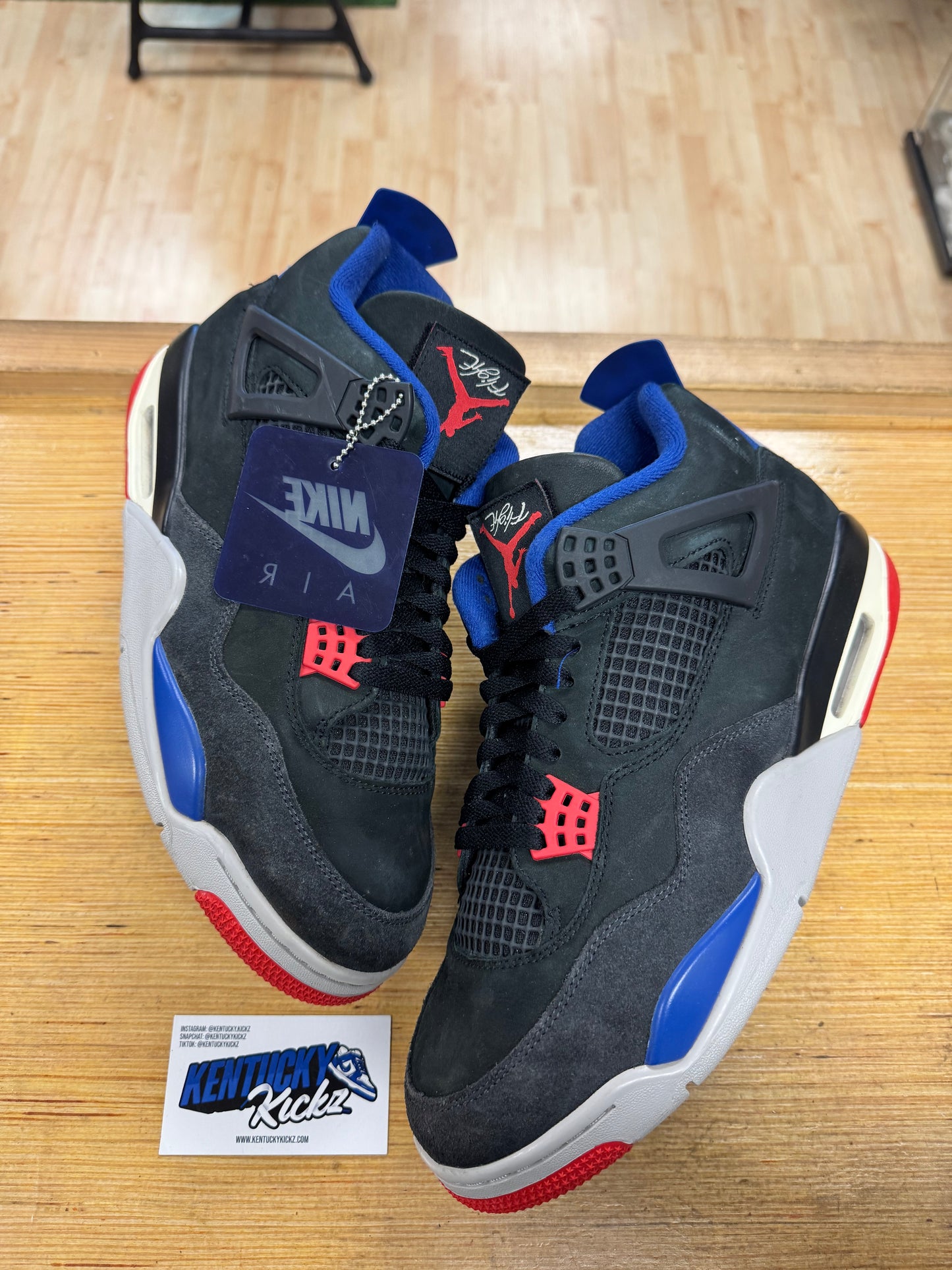Jordan 4 Retro “Rare Air” (Sz 11.5)