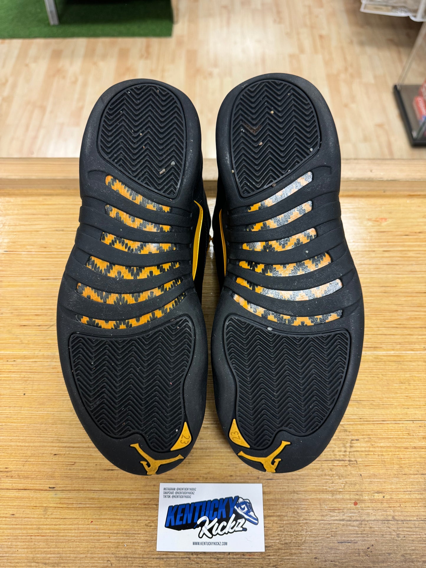 Jordan 12 Retro “Black Taxi” (Sz 12)