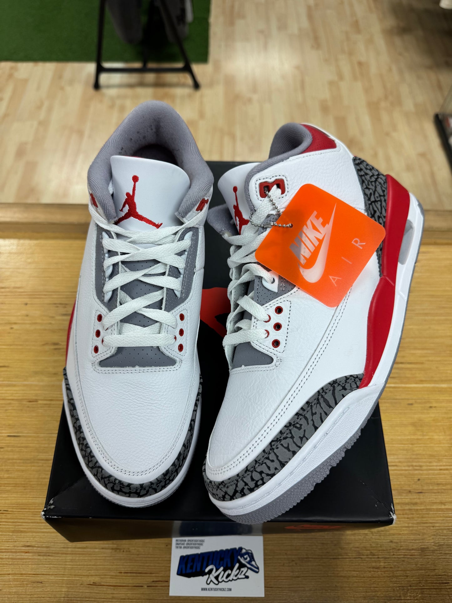 Jordan 3 Retro “Fire Red” 2022 (Sz 11)