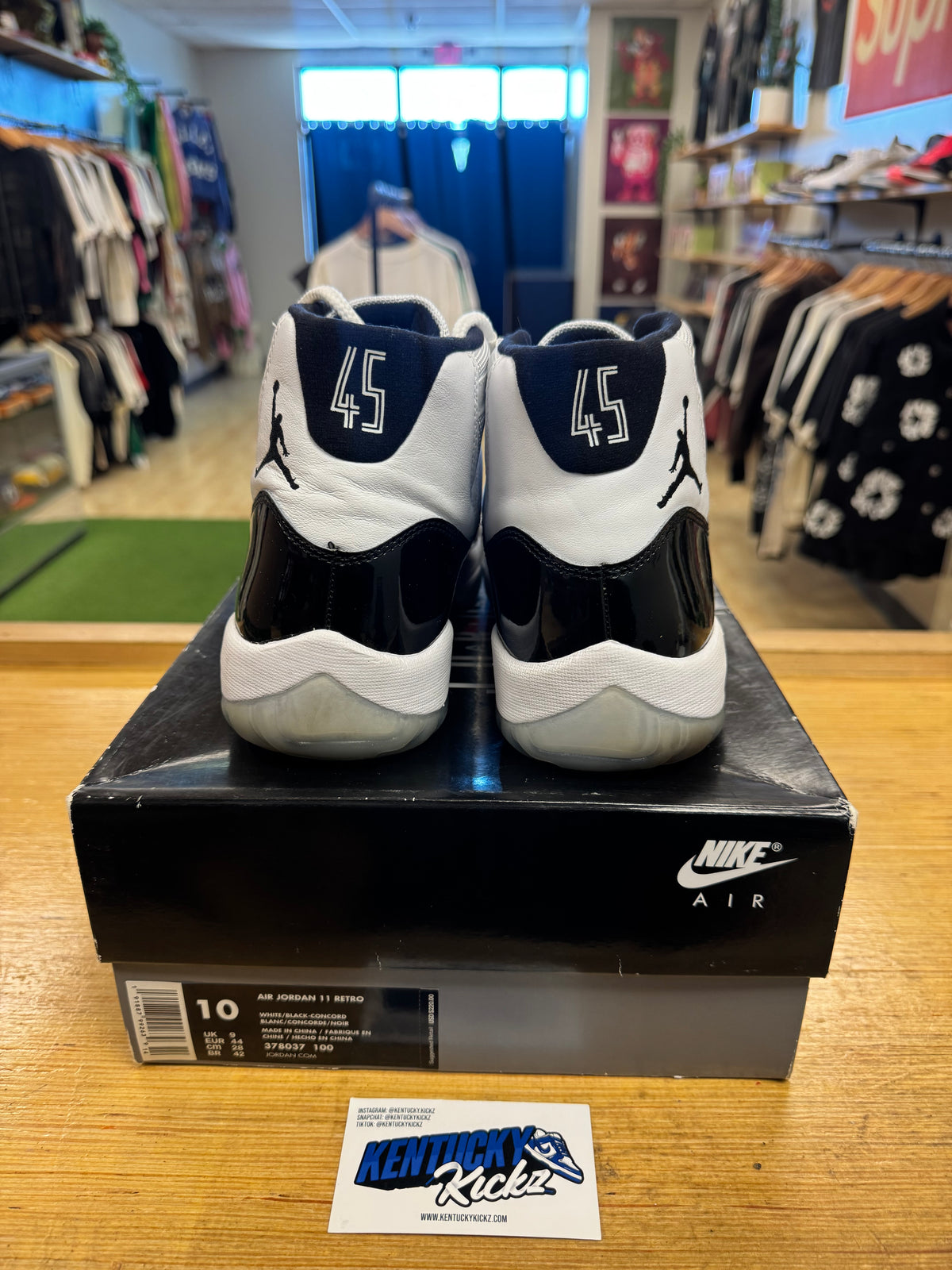 Jordan 11 Retro “Concord” 2018 (Sz 10)
