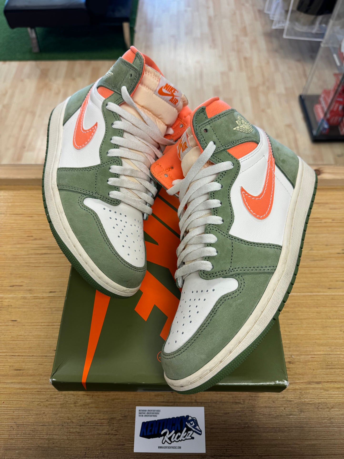 Jordan 1 Retro OG “Craft Celadon” (Sz 10)