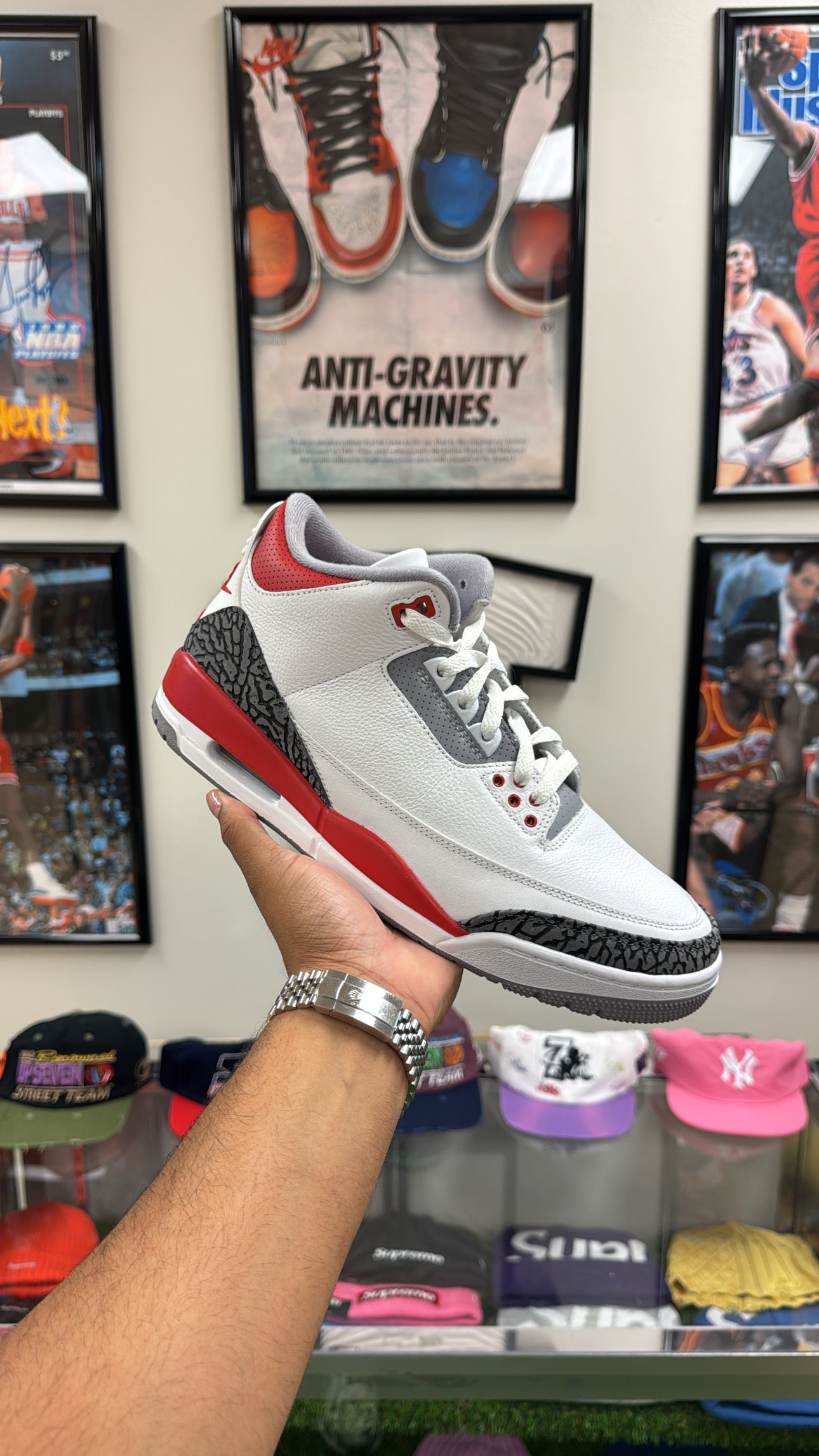 Jordan 3 Retro “Fire Red” 2022 (Sz 11)