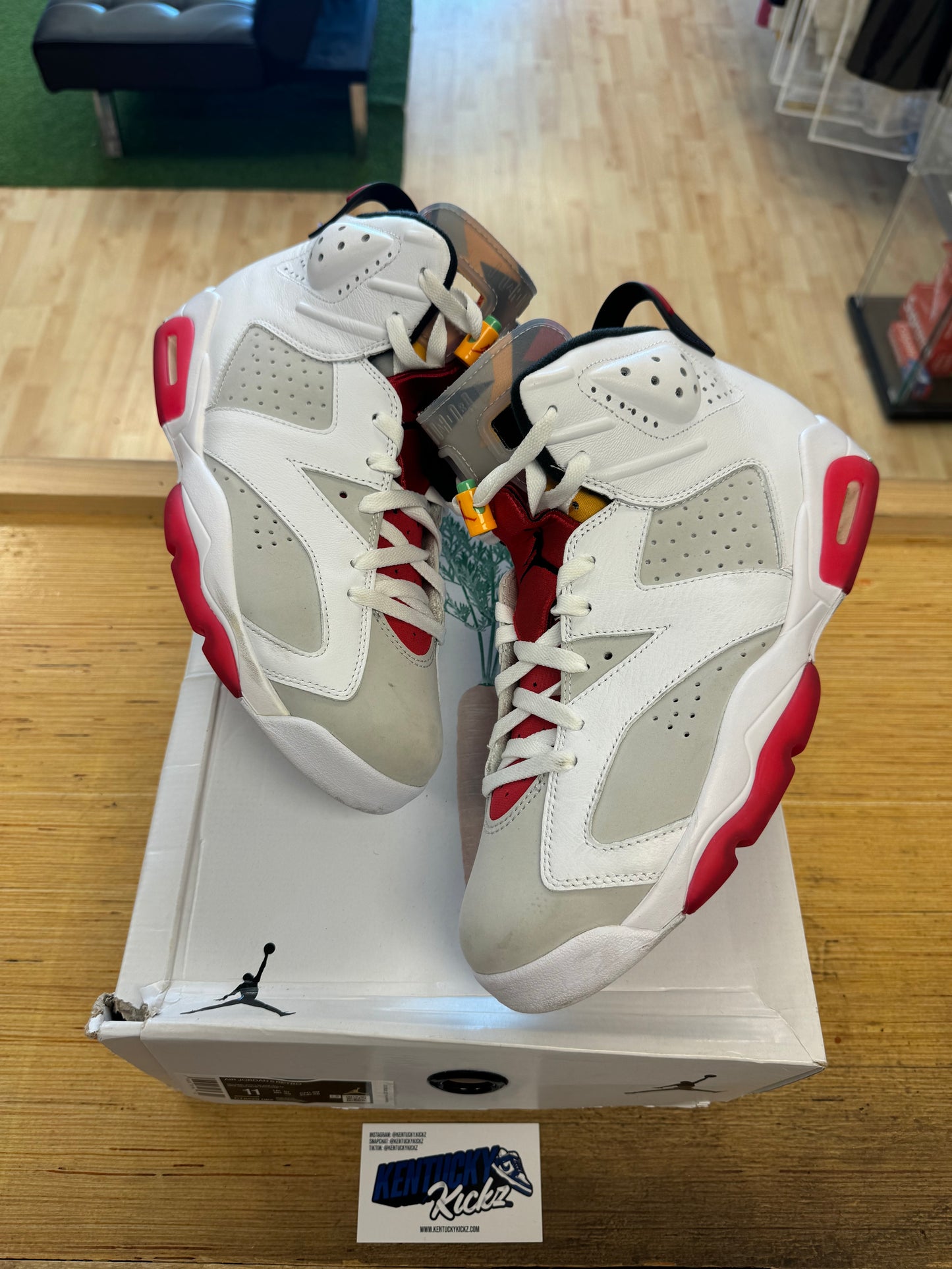 Jordan 6 Retro “Hare” (Sz 11)