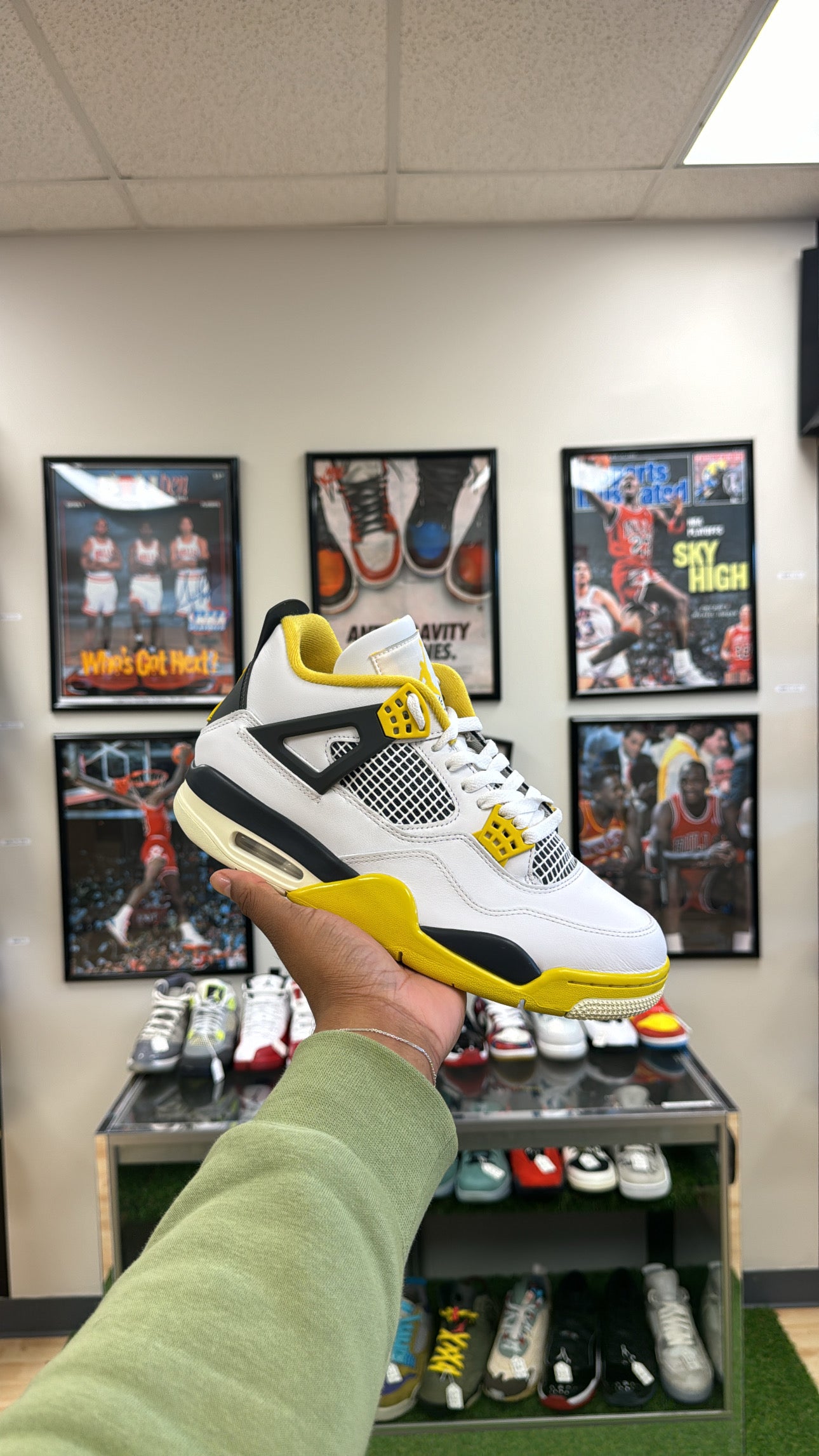 Jordan 4 Retro “Vivid Sulfur” (Sz 10.5W/9 men)